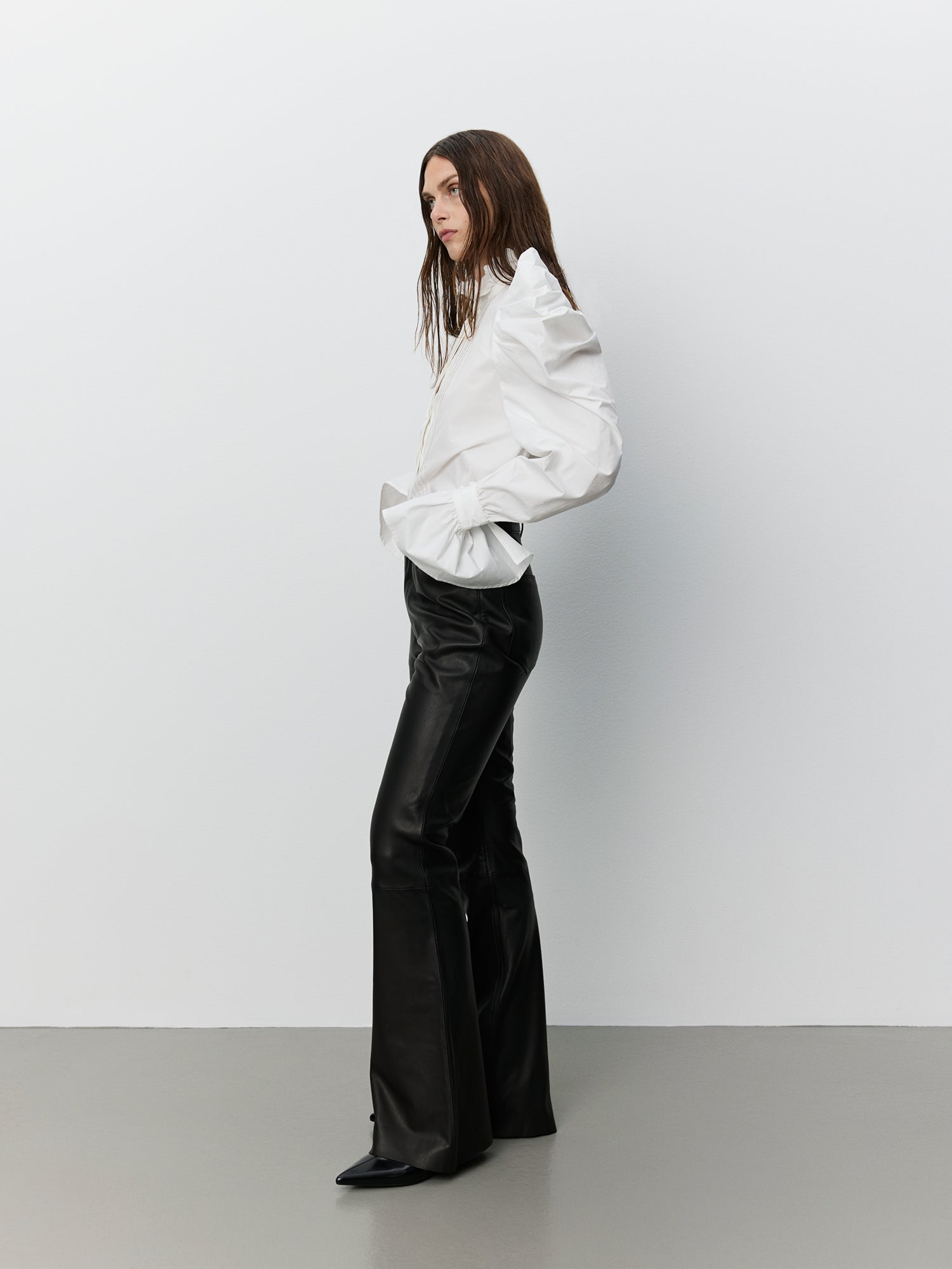 sofie-schnoor-women-icon-010-ilcysw-bluse-offwhite-stick image 3