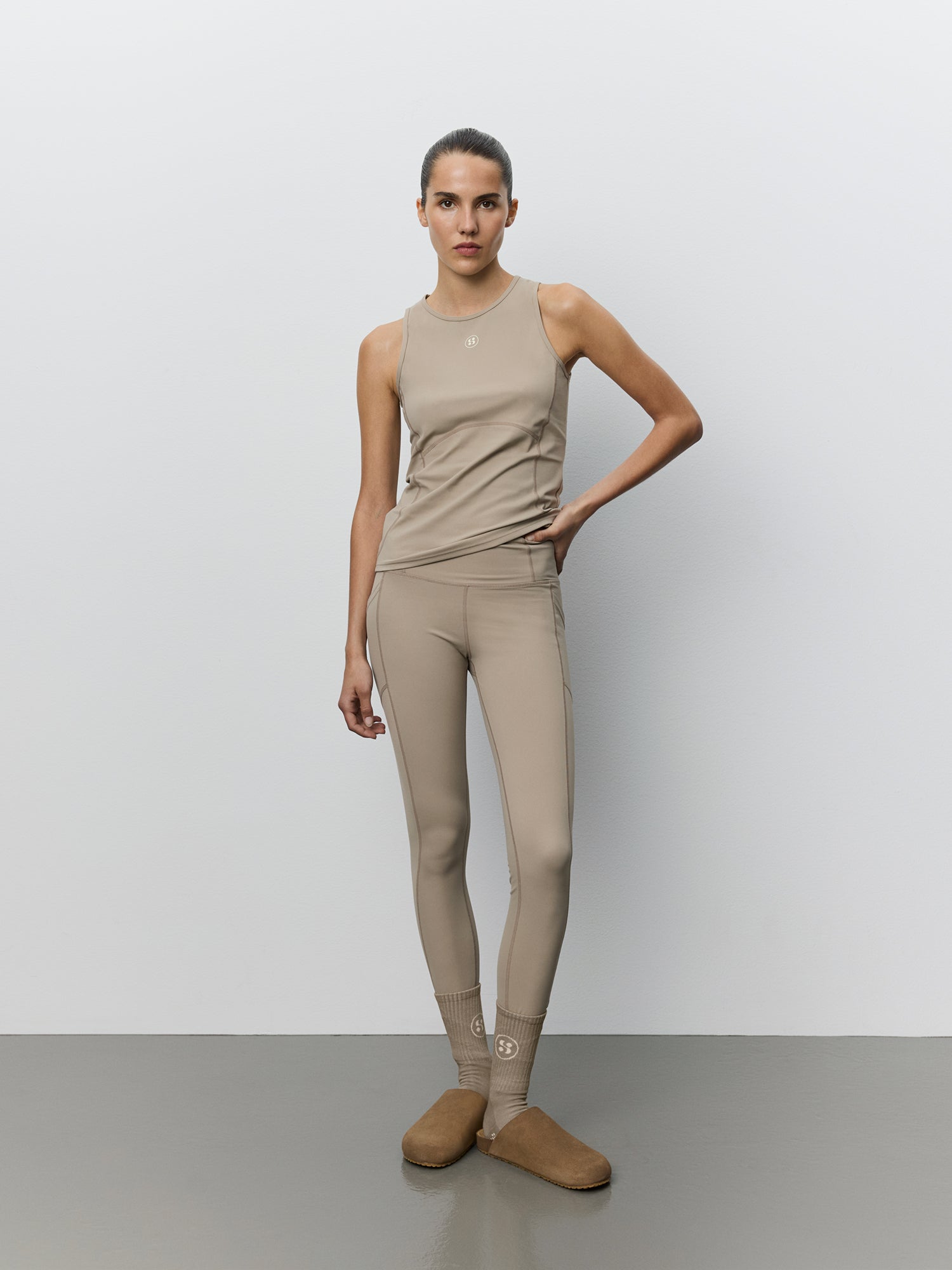 sofie-schnoor-sport-sarinaspo-leggings-dusty-sand image 2