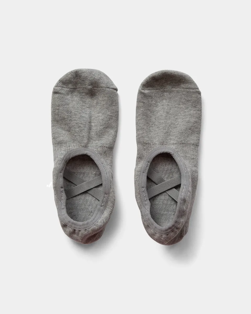 sofie-schnoor-sport-lelaspo-grip-sock-grey-melange image 1