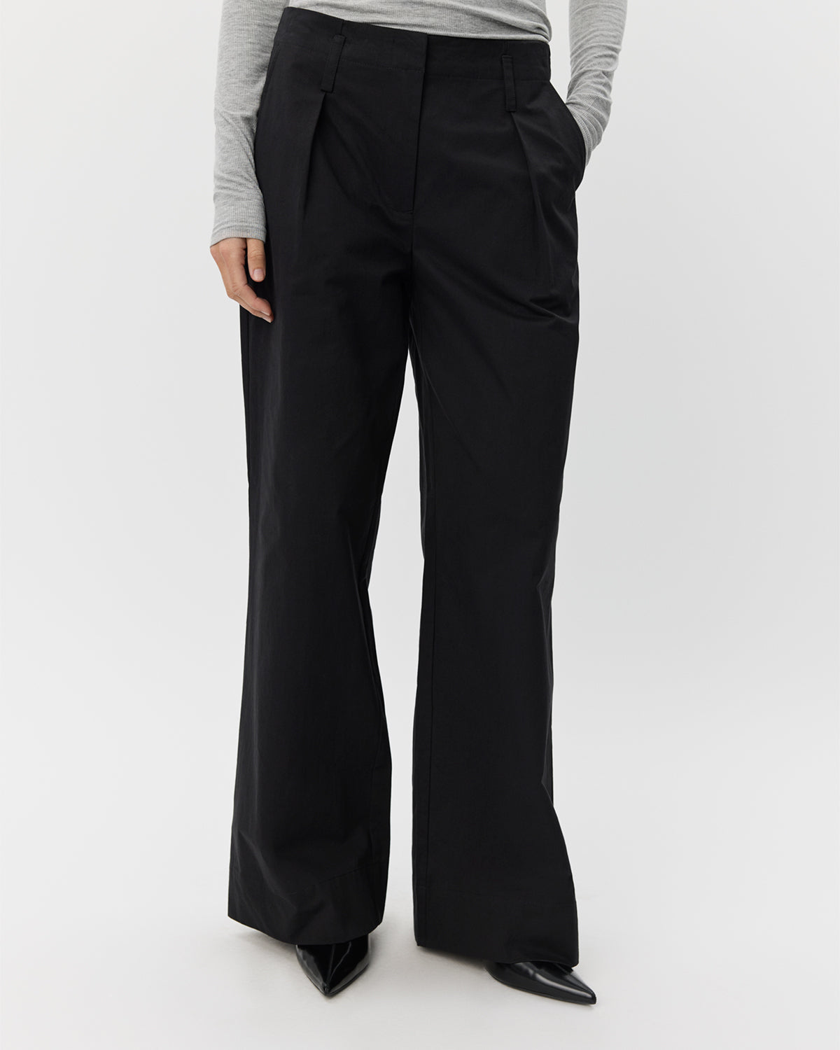 sofie-schnoor-athenasw-hose-damen-schwarz-weites-bein-baumwolle image 5