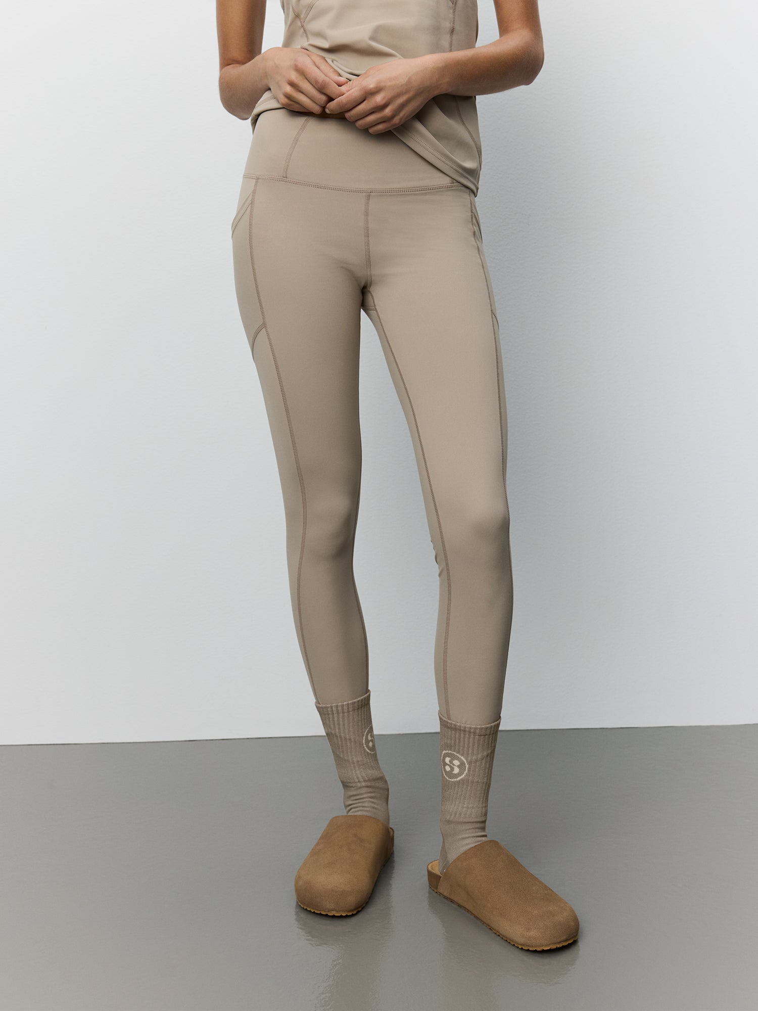 sofie-schnoor-sport-sarinaspo-leggings-dusty-sand image 5