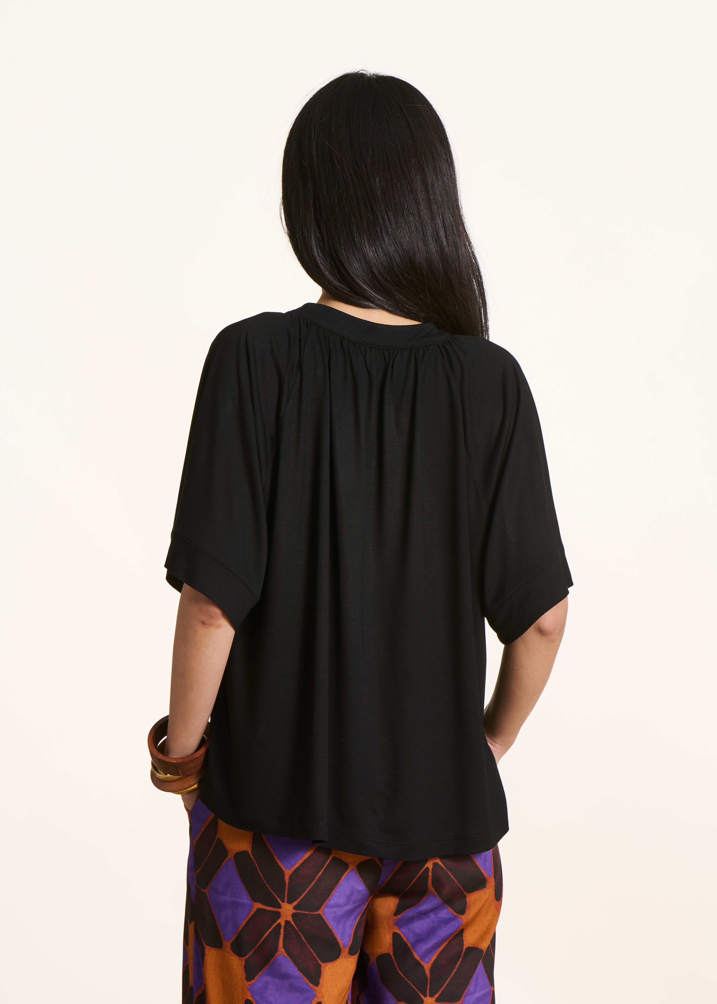 la-f-e-marabout-e-fameux-t-shirt-damen-schwarz-loose image 3