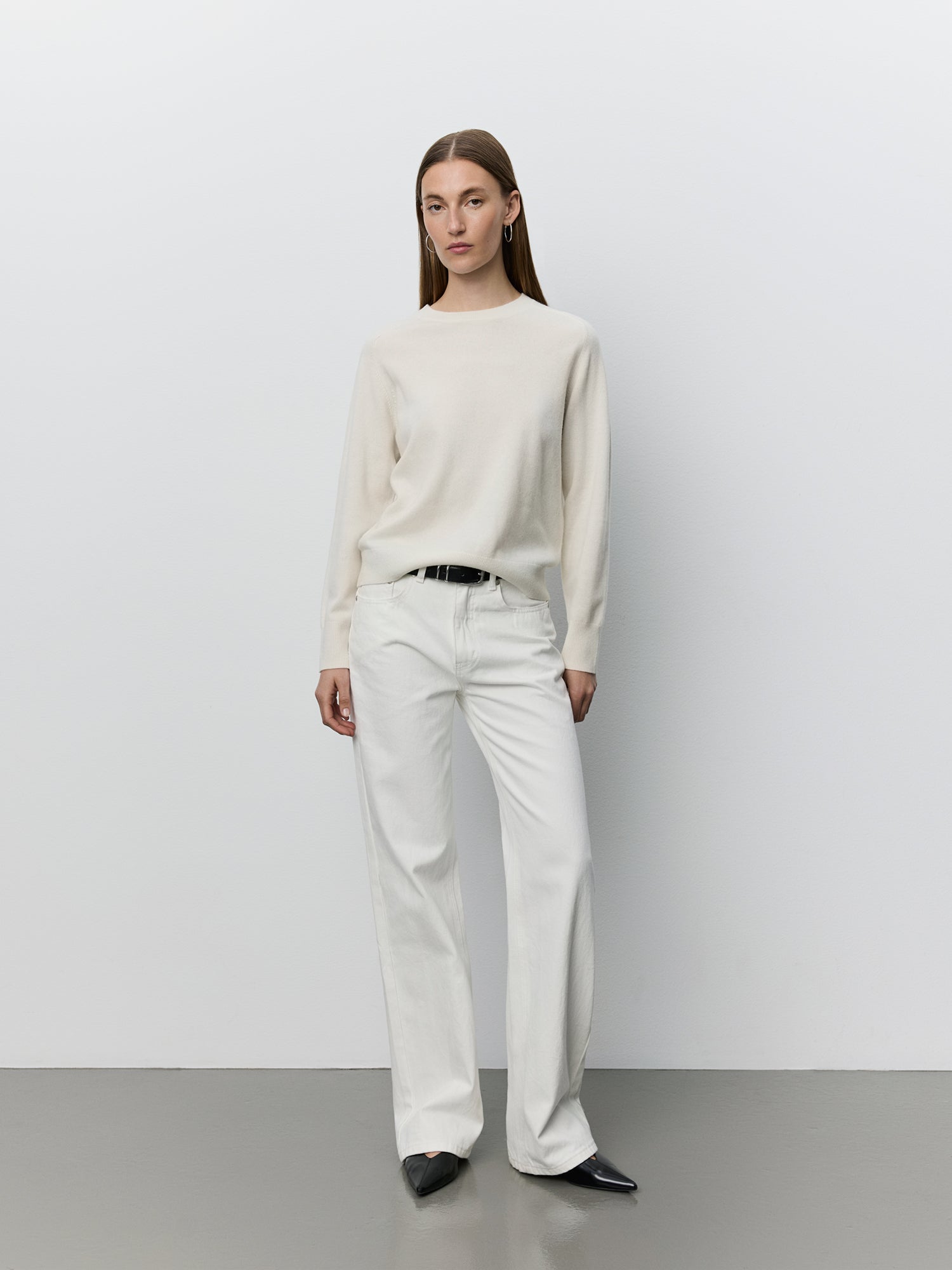 sofie-schnoor-women-snos605-parissw-jeans-offwhite image 2
