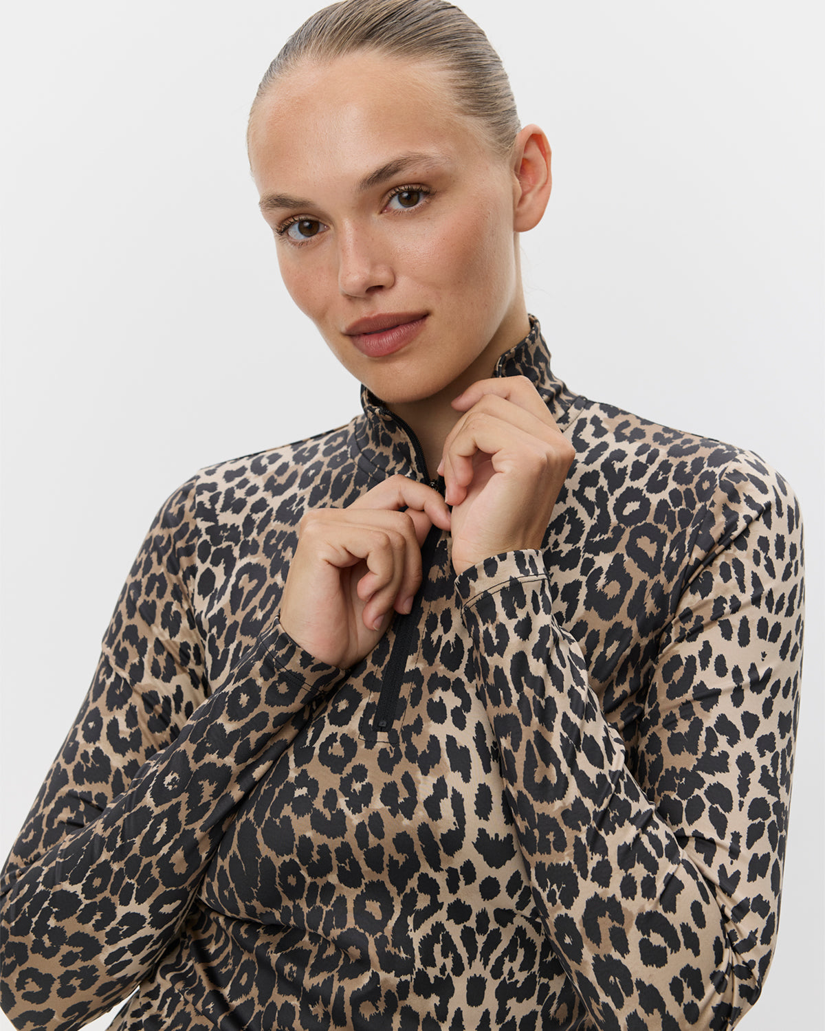 sofie-schnoor-sport-mallory-bluse-leopard-langarm image 5