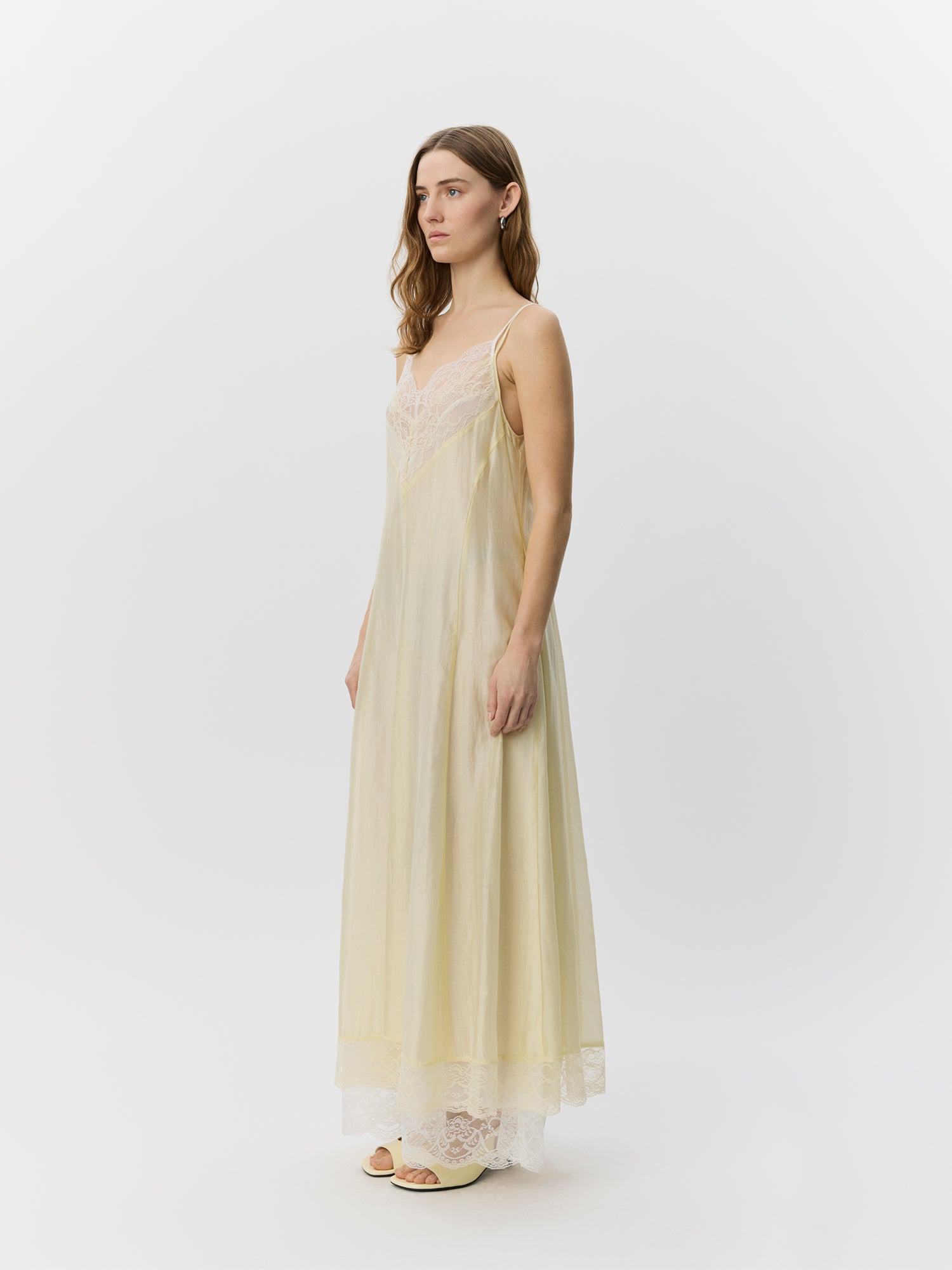 sofie-schnoor-women-esmasw-maxikleid-creme-spitze-lyocell image 3