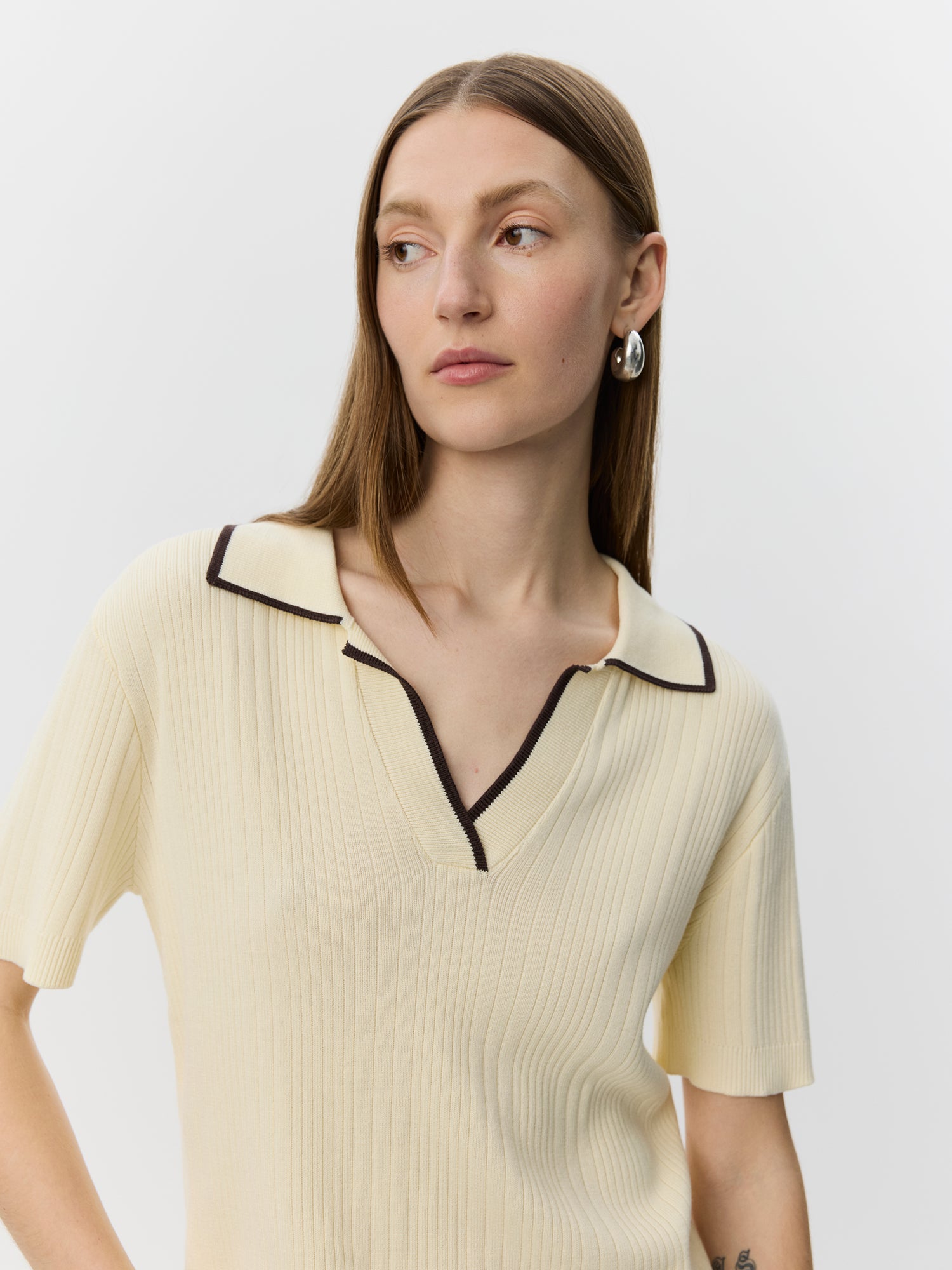 sofie-schnoor-women-jamiesw-knit-polo-off-white image 5