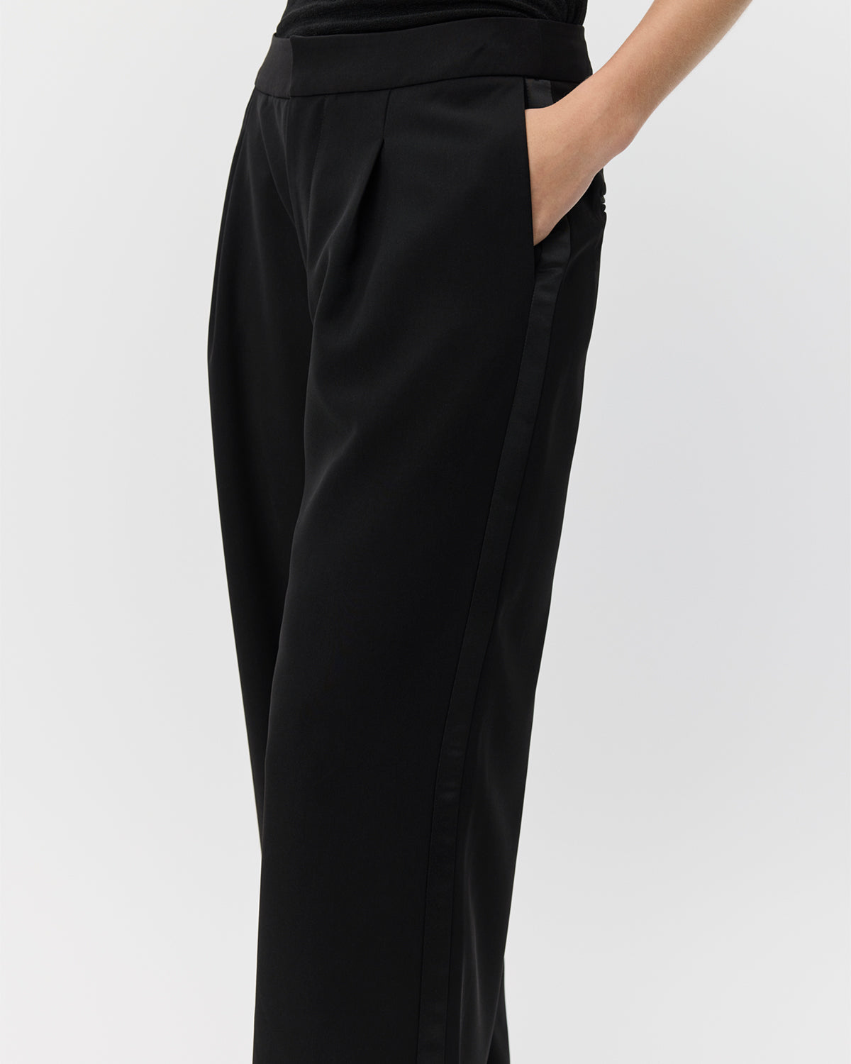 sofie-schnoor-women-livsw-hose-schwarz-weites-bein-mid-waist image 5