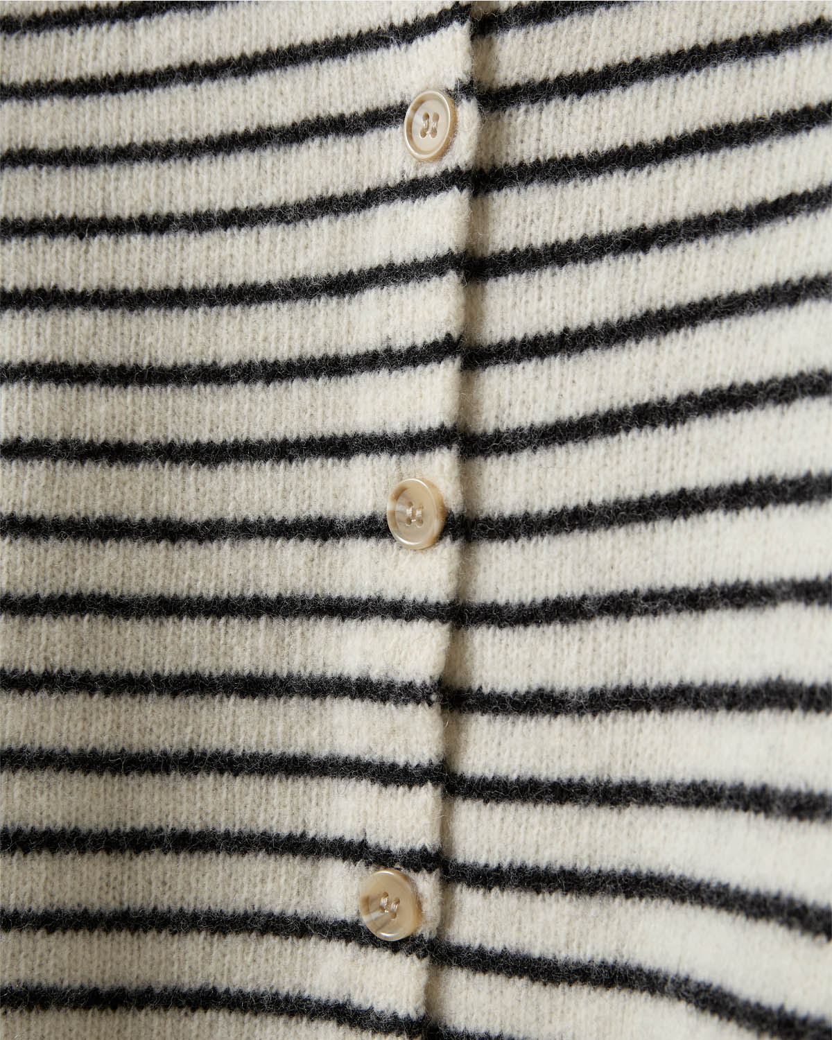sofie-schnoor-young-cissesy-cardigan-off-white-striped-wolle image 5