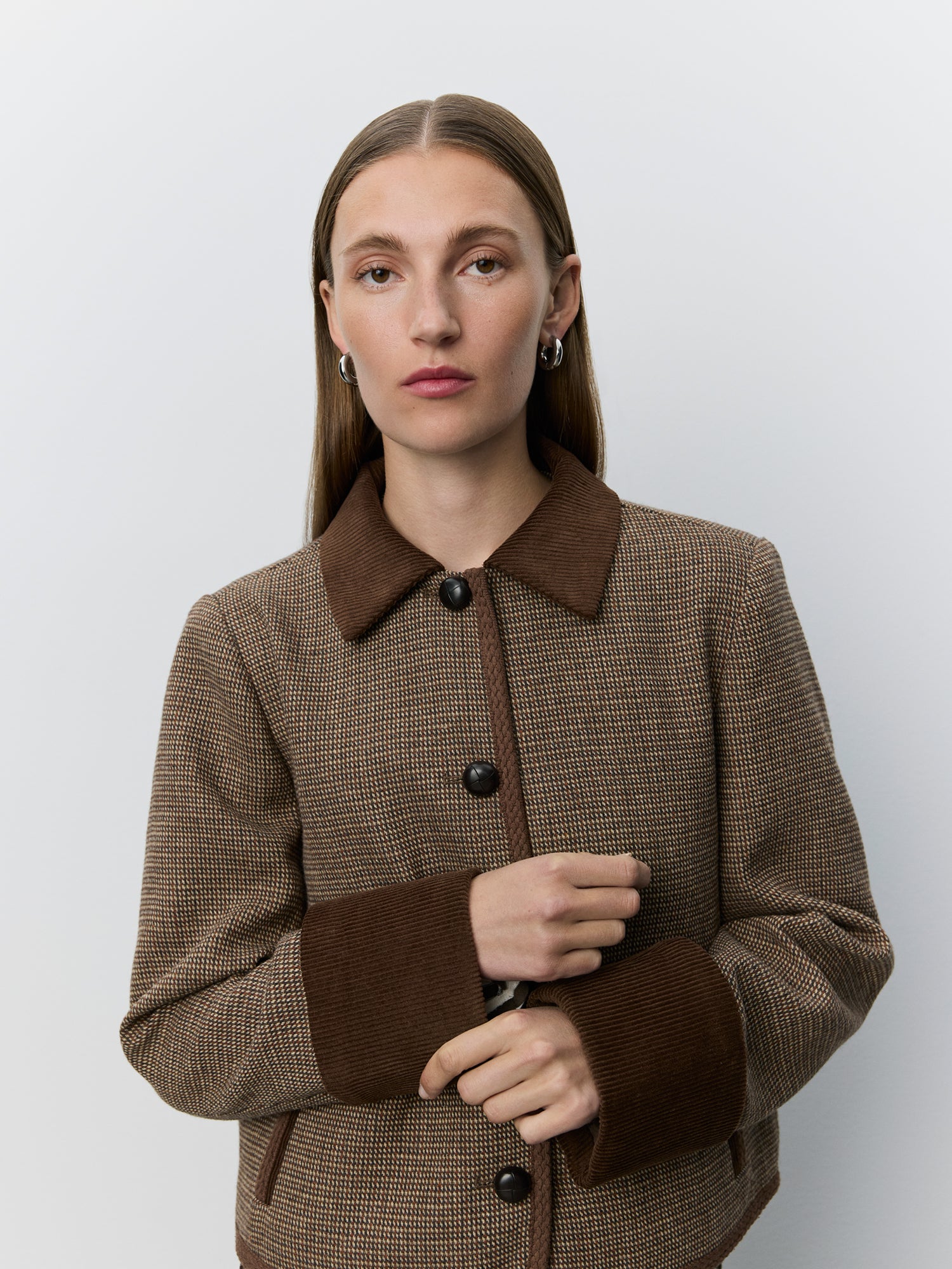 sofie-schnoor-women-kamikkasw-kurzblazer-brown-check-wolle image 6