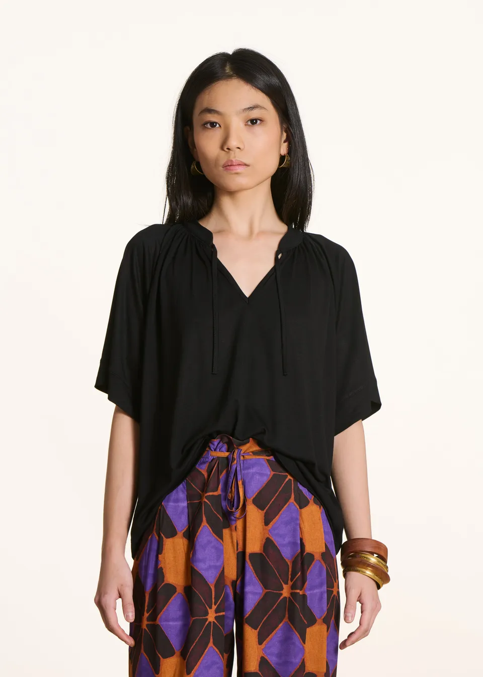la-f-e-marabout-e-fameux-t-shirt-damen-schwarz-loose image 1