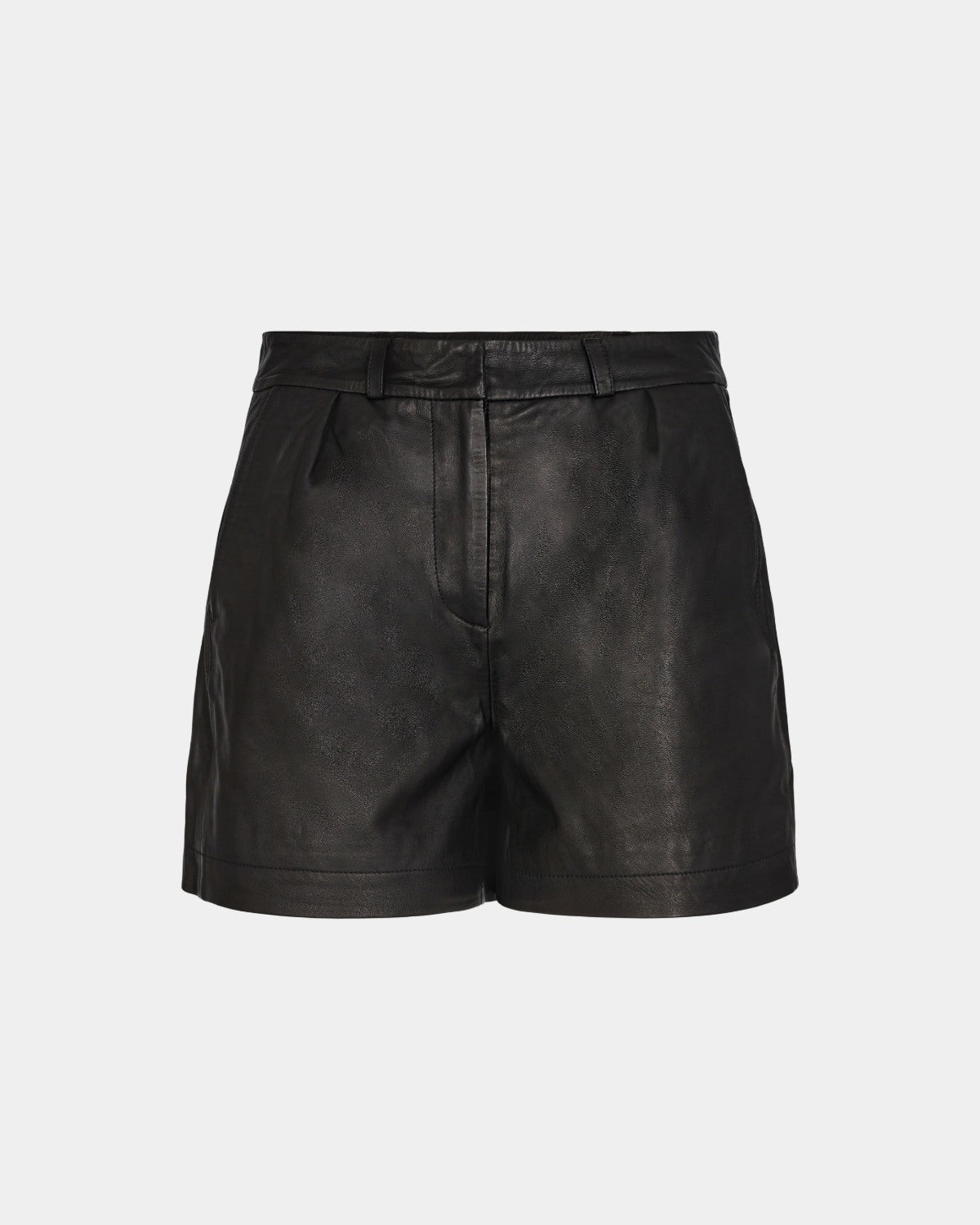 sofie-schnoor-women-jannasw-ledershorts-schwarz-echtleder image 1