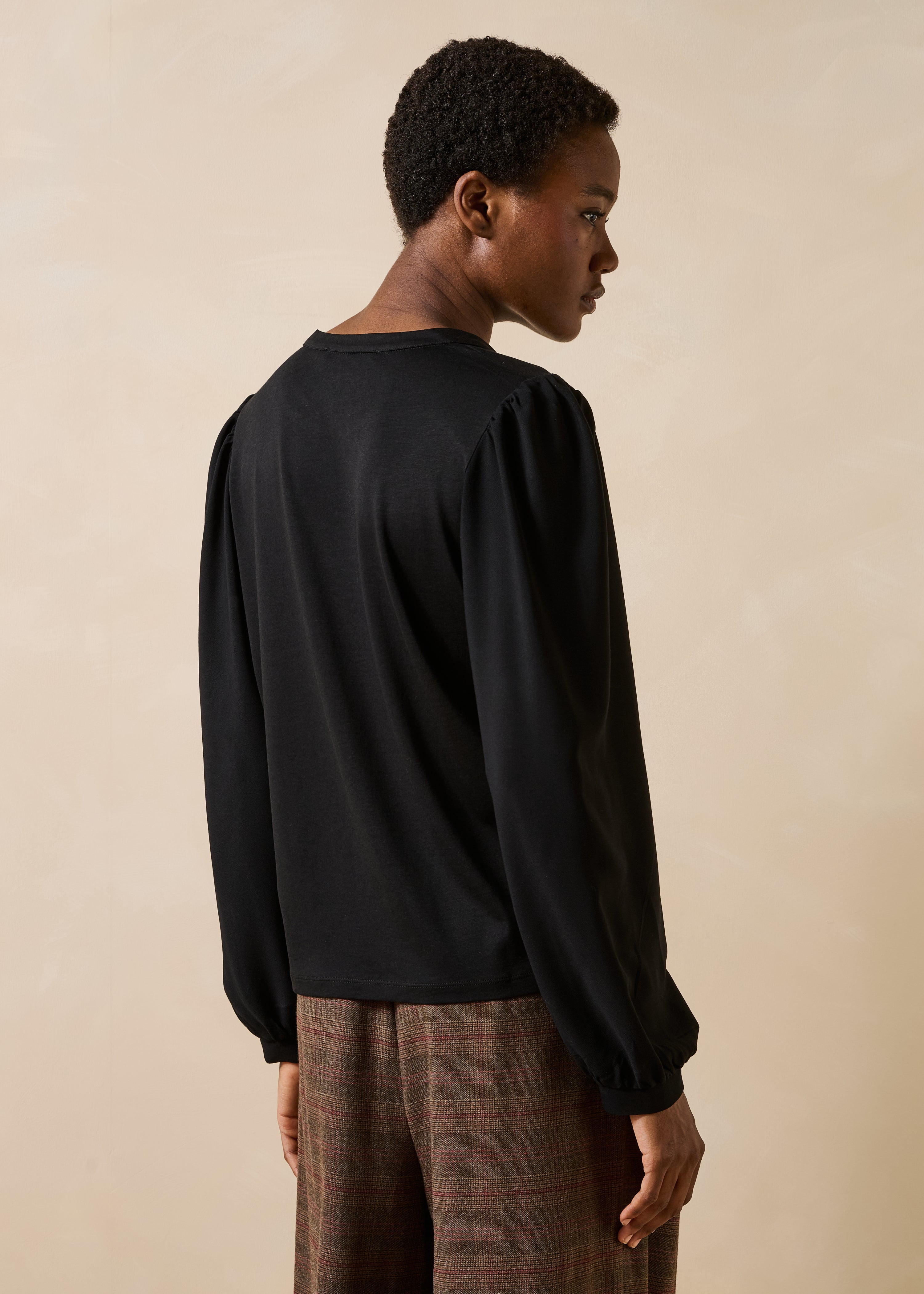 la-f-e-marabout-e-gravure-t-shirt-damen-schwarz image 3