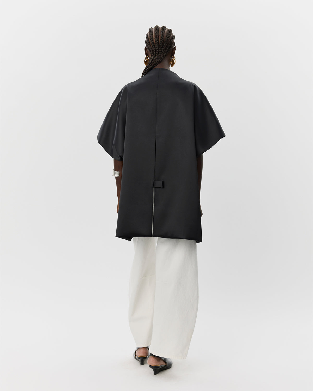 sofie-schnoor-women-palomasw-cape-jacke-schwarz-oversize image 4