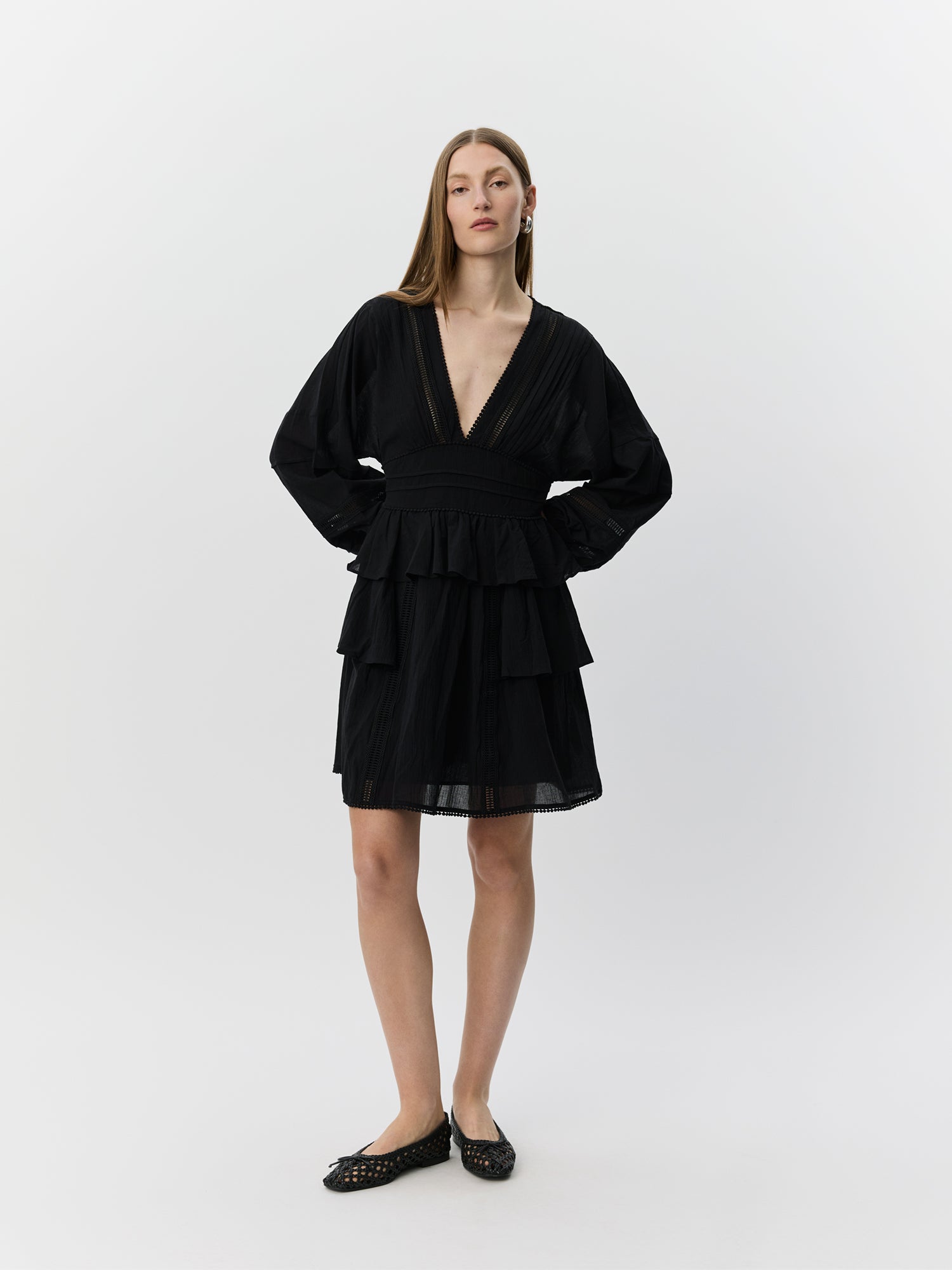sofie-schnoor-jouvesw-midikleid-schwarz-34-spitze image 2