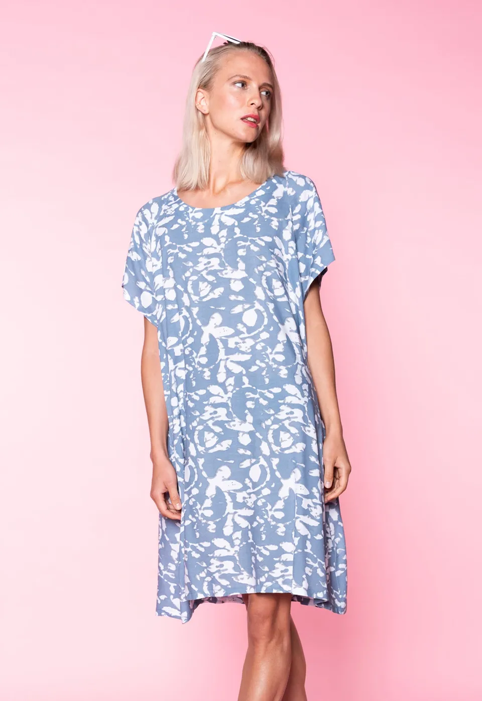 moshiki-s26dress-pr5-sommerkleid-rayon-mit-taschen image 1