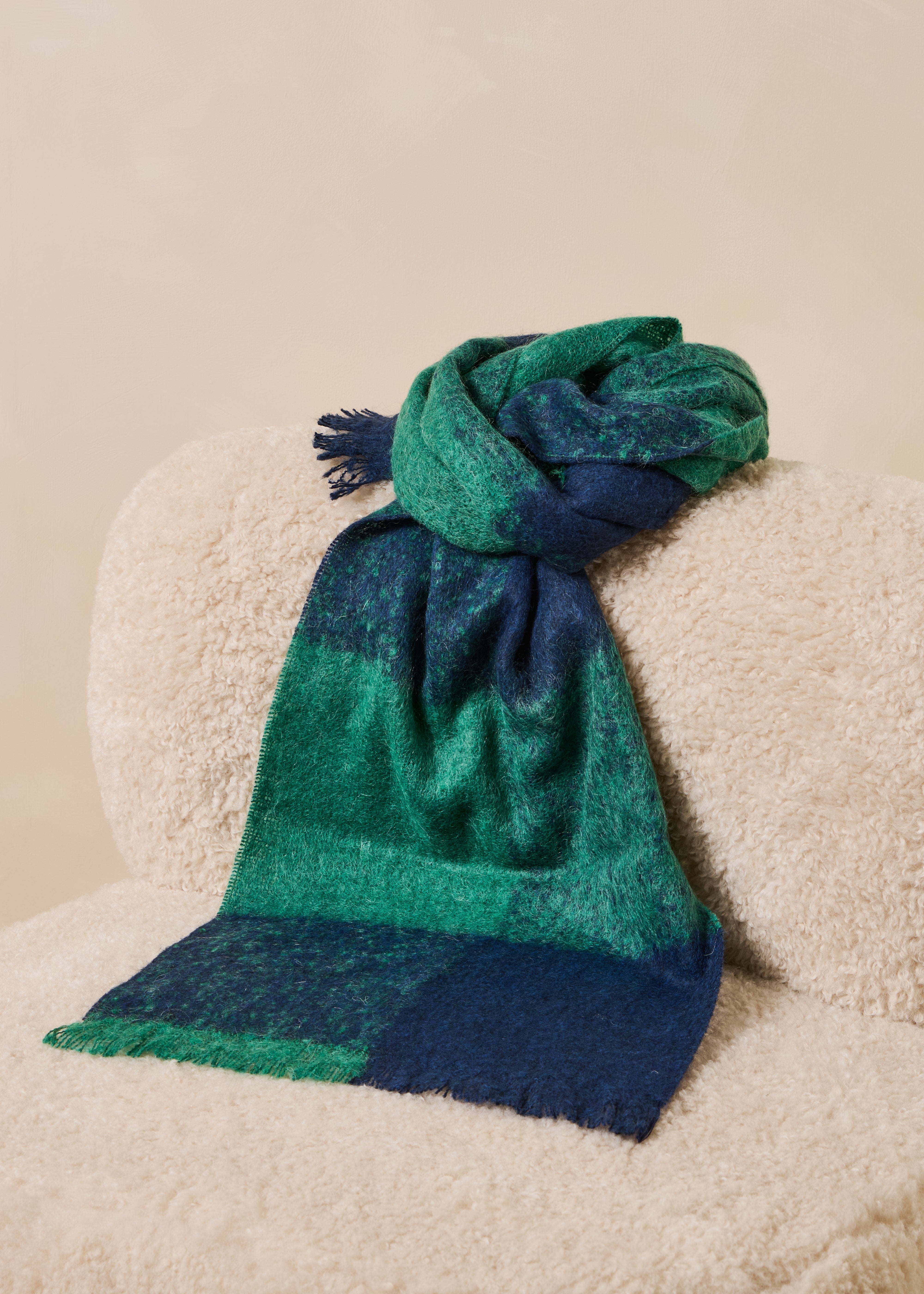 la-f-e-marabout-e-grele-schal-karo-tannengr-n-mit-mohair image 1