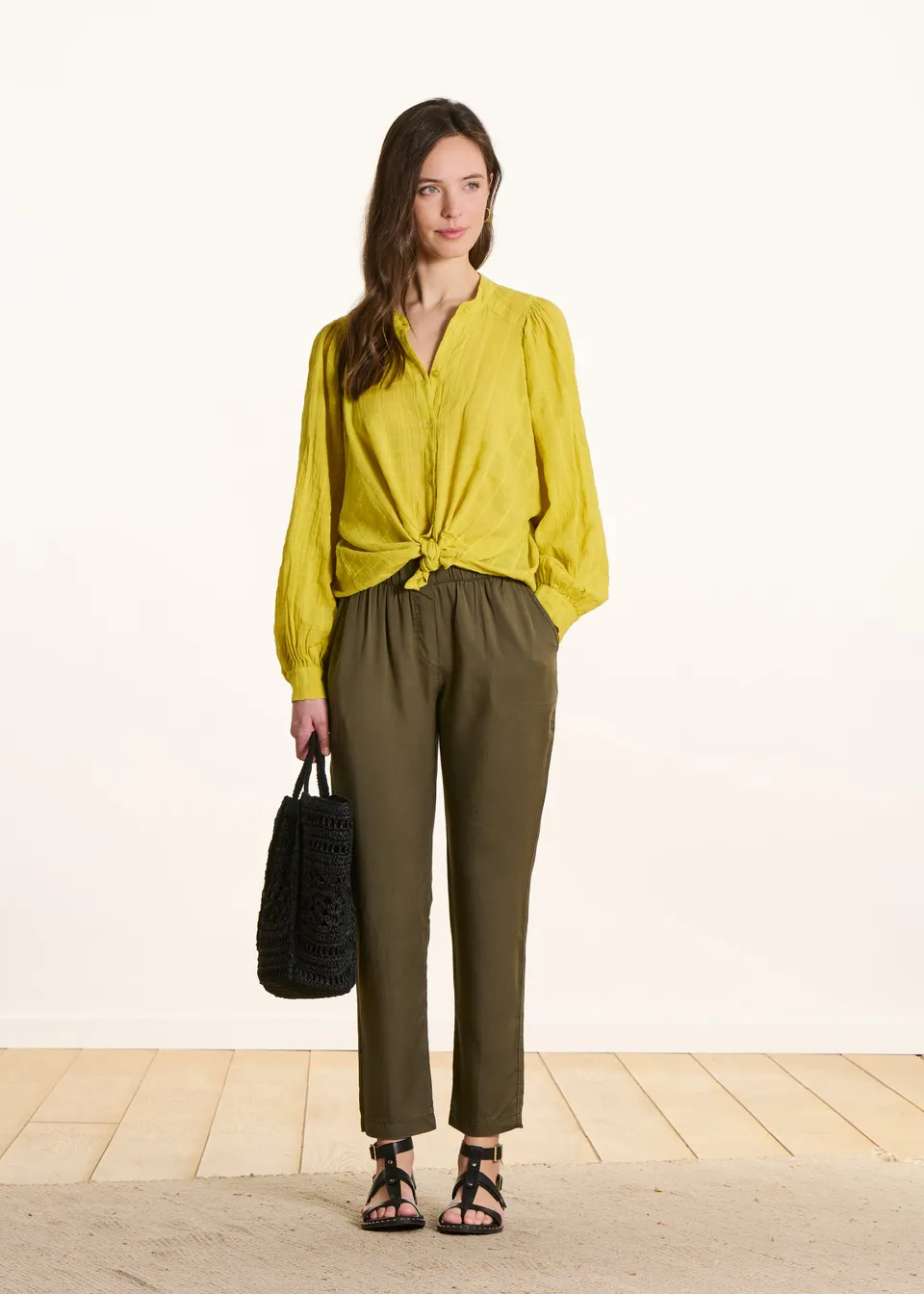 la-f-e-marabout-e-damila-hose-khaki-lyocell image 1
