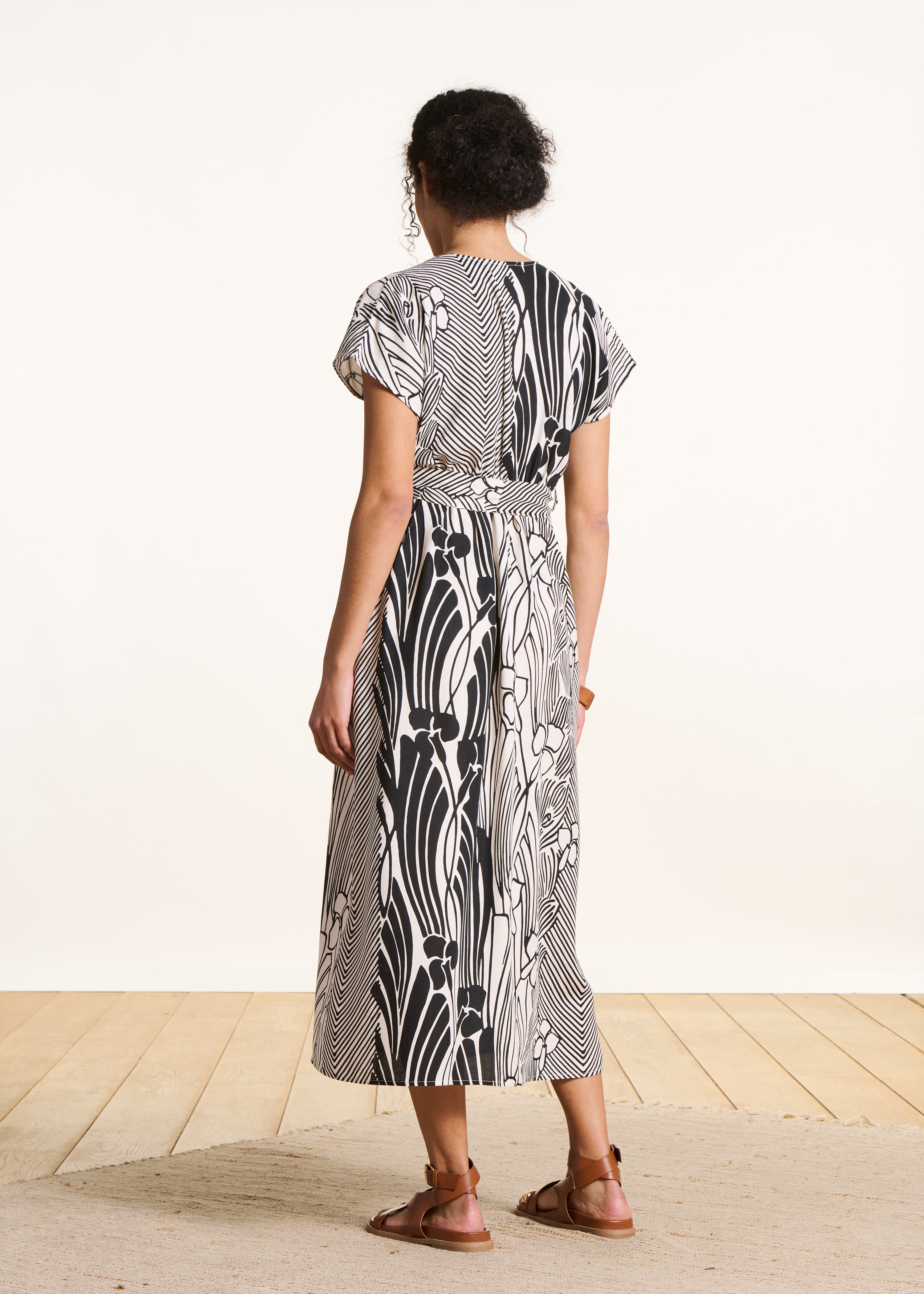 la-f-e-marabout-e-finita-wickelkleid-ecru-schwarz-lang image 2