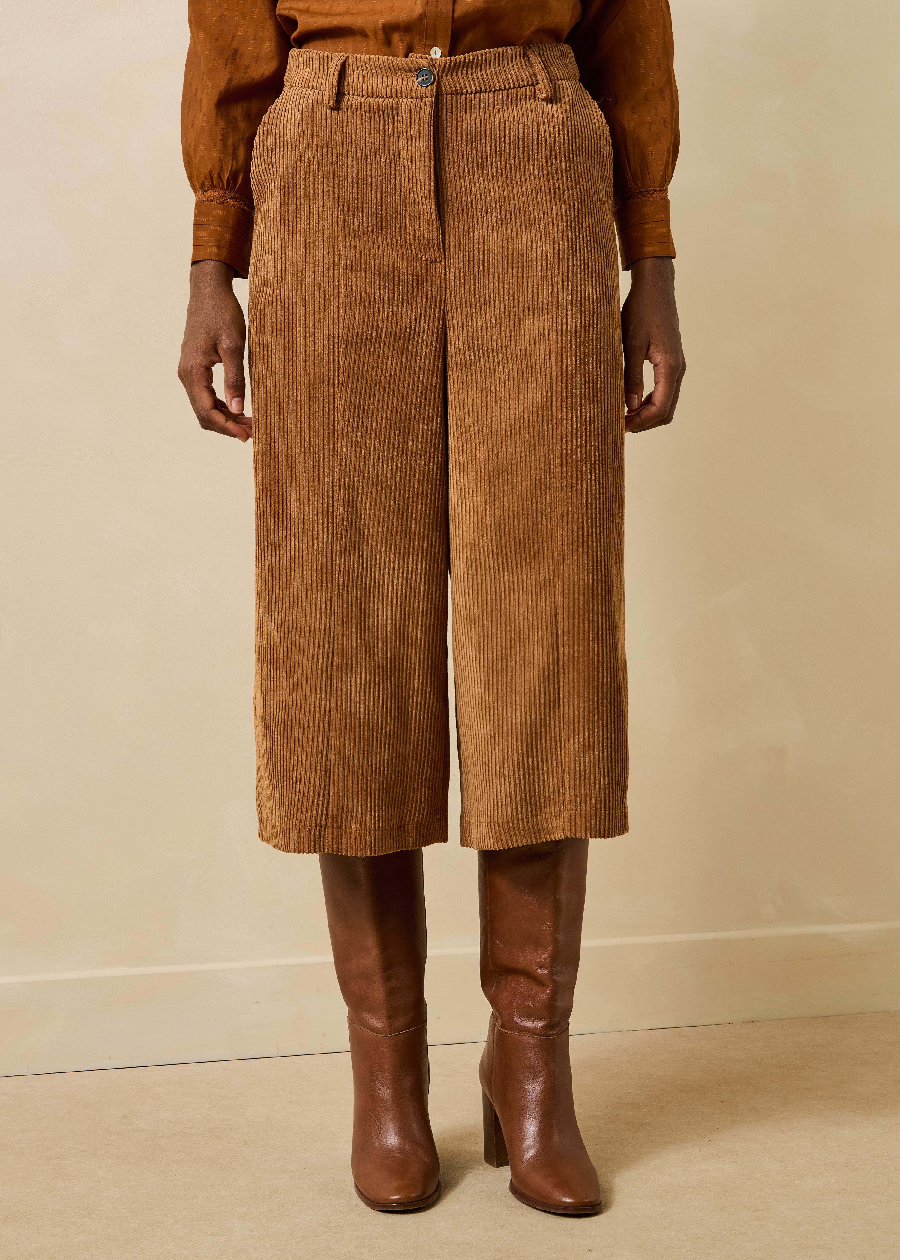 la-f-e-marabout-e-galiope-bermuda-shorts-cord-cognac image 2