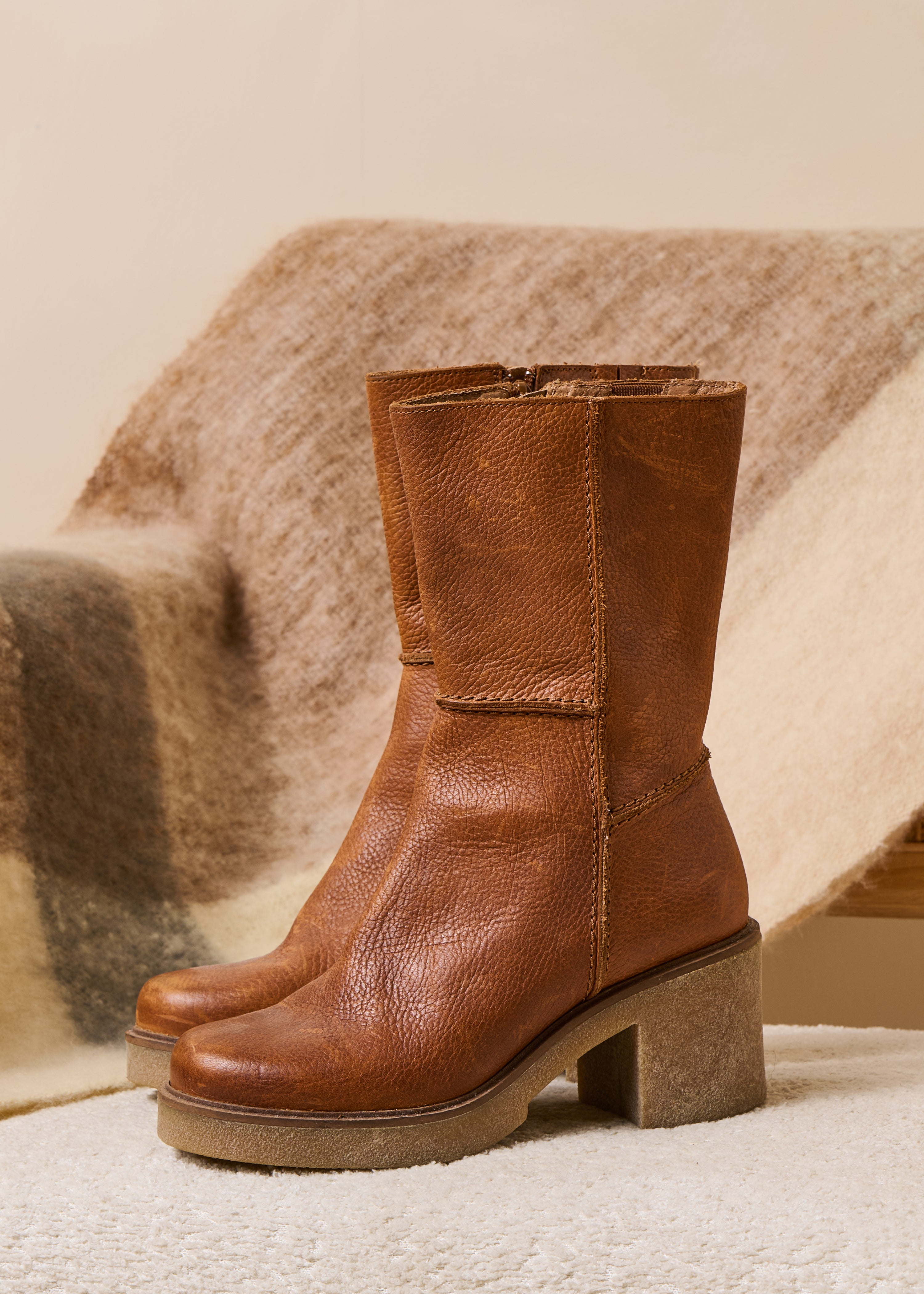la-f-e-marabout-e-tansu-stiefeletten-camel-leder-absatz image 3