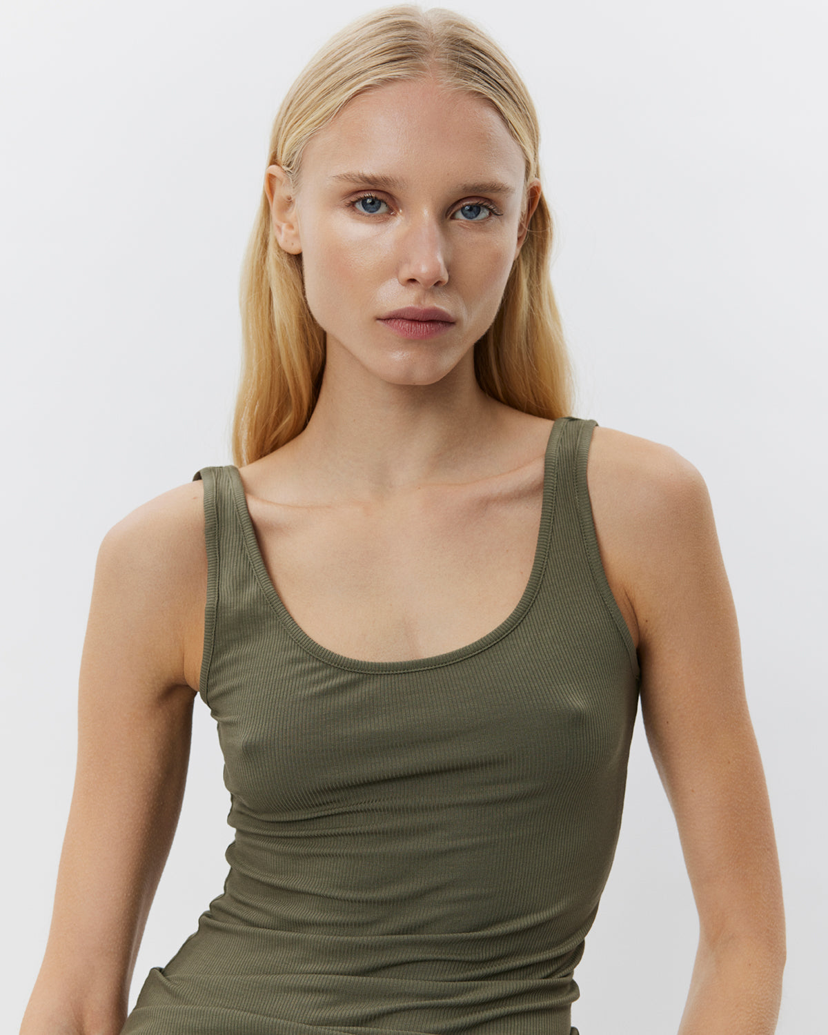 sofie-schnoor-dizasw-top-slimfit-armygr-n image 5
