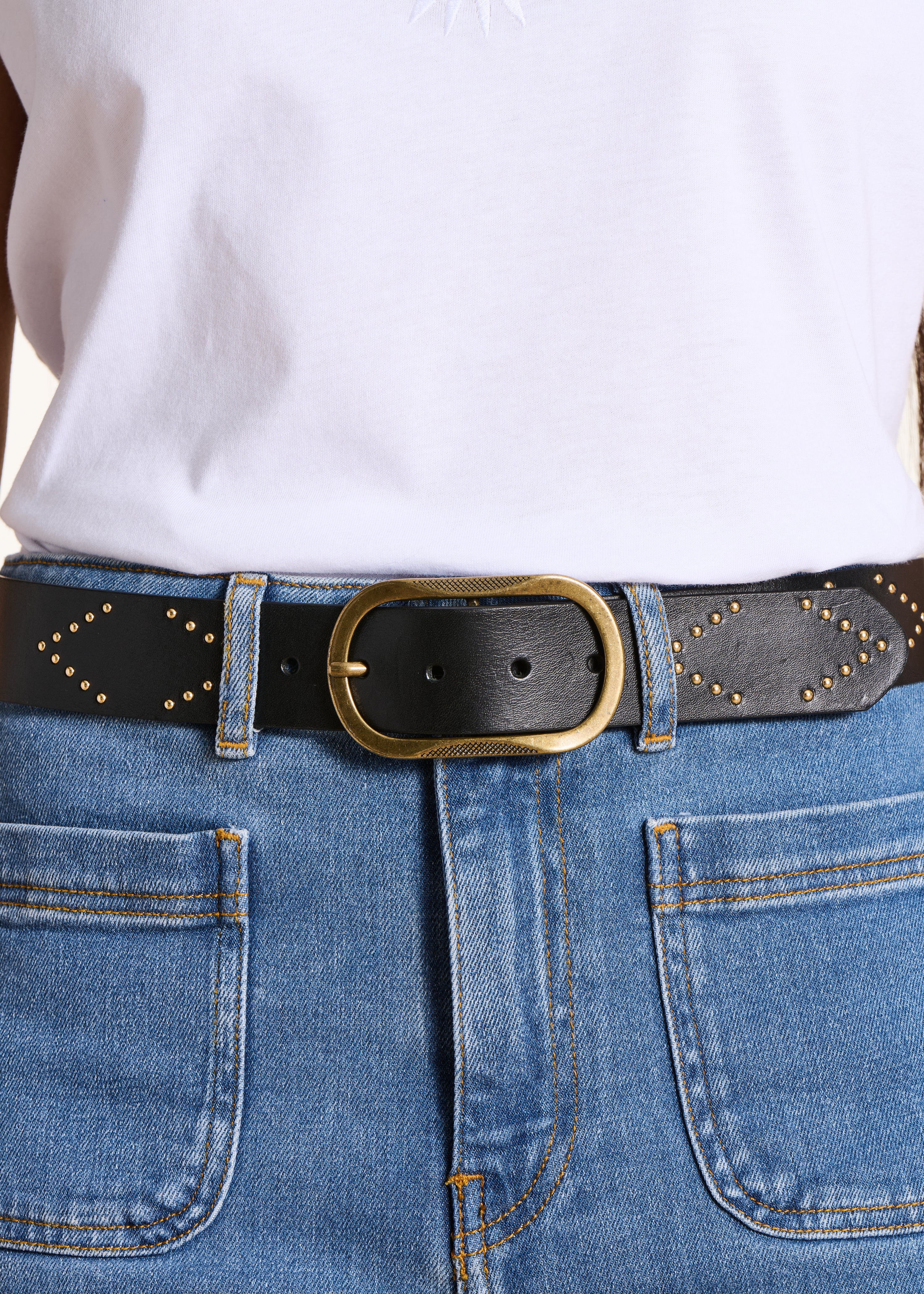 la-f-e-marabout-e-g-rtel-leder-schwarz-nieten-goldschnalle image 3