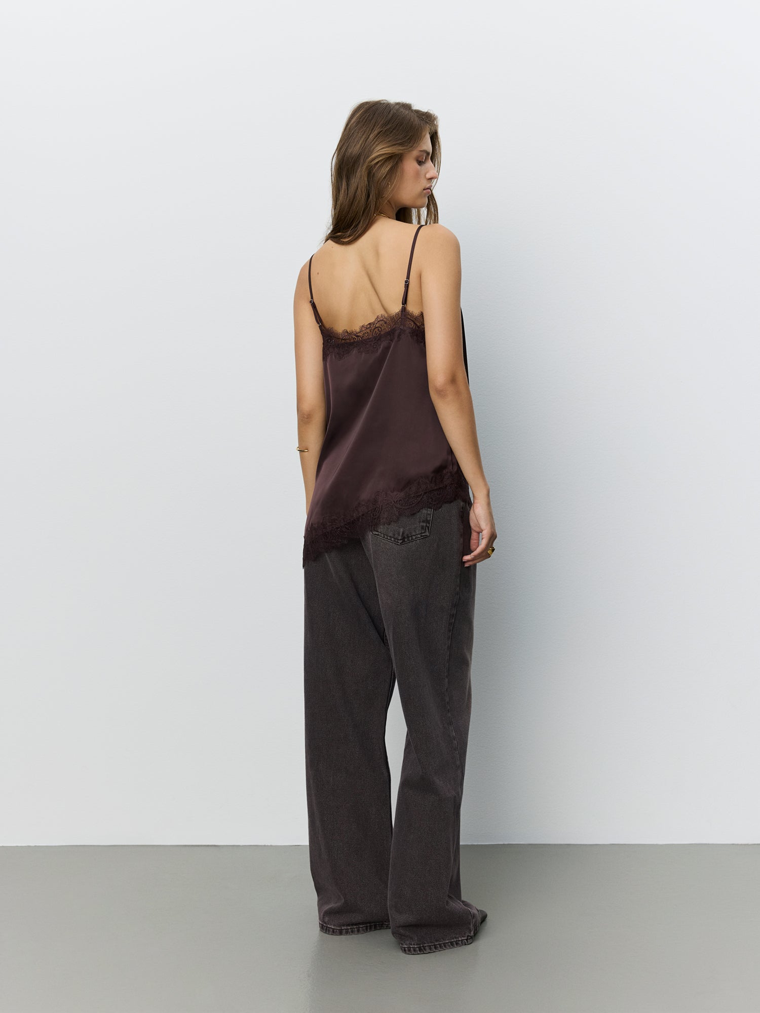 sofie-schnoor-women-leonasw-satin-spitzentop-dark-plum-36 image 4