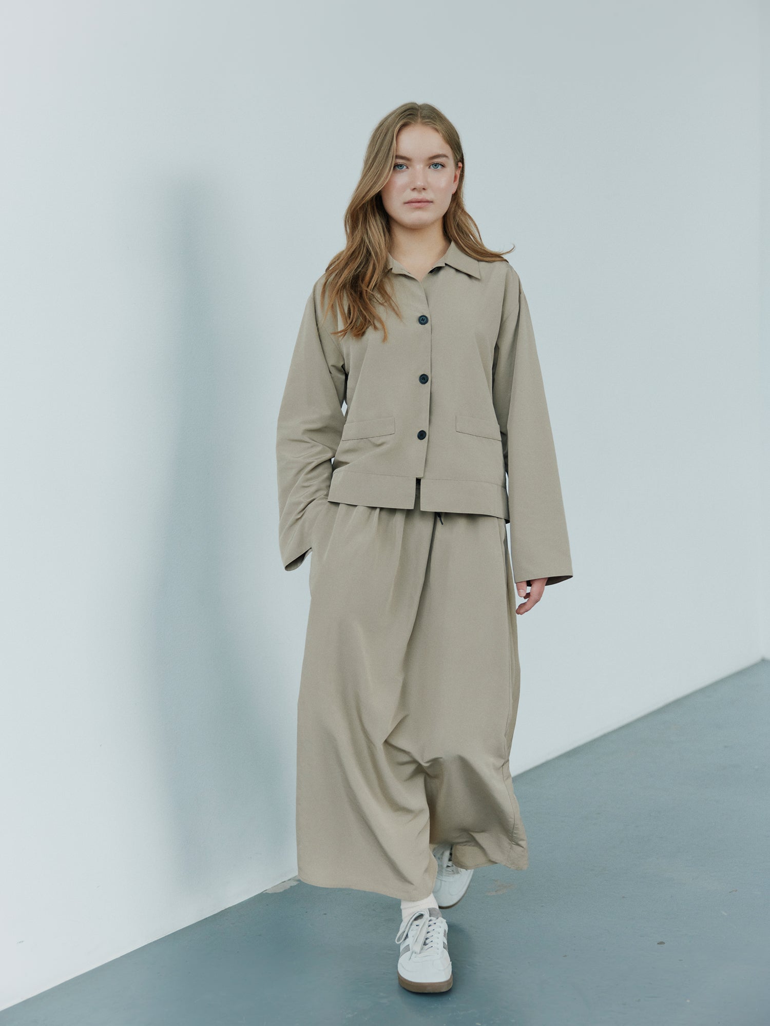 sofie-schnoor-young-gemsy-jacke-warm-stone-polyester image 2