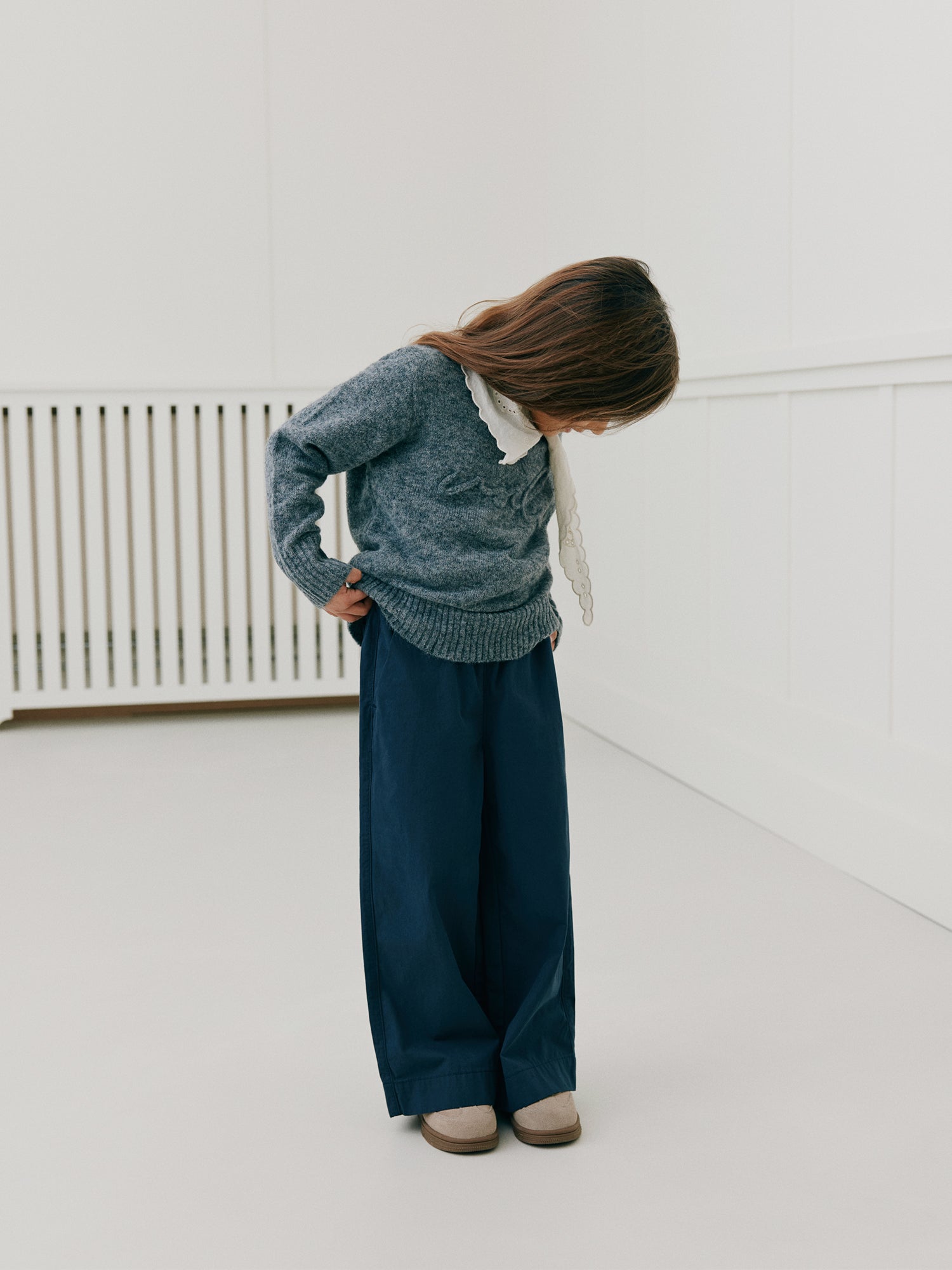 sofie-schnoor-kids-minnikkb-strickpullover-grau-voila image 4