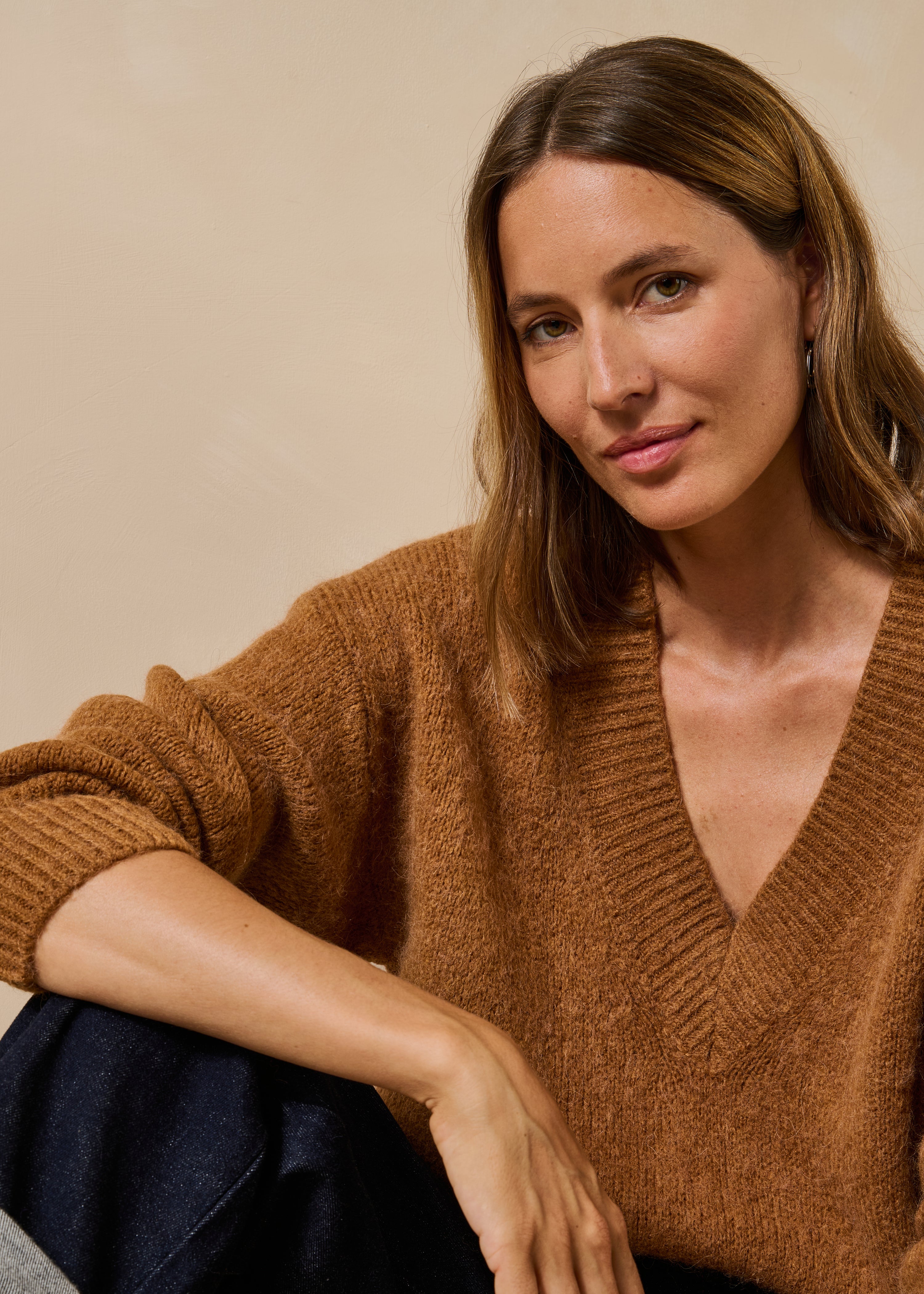 la-f-e-marabout-e-gity-pullover-camel-v-ausschnitt-alpaka image 5