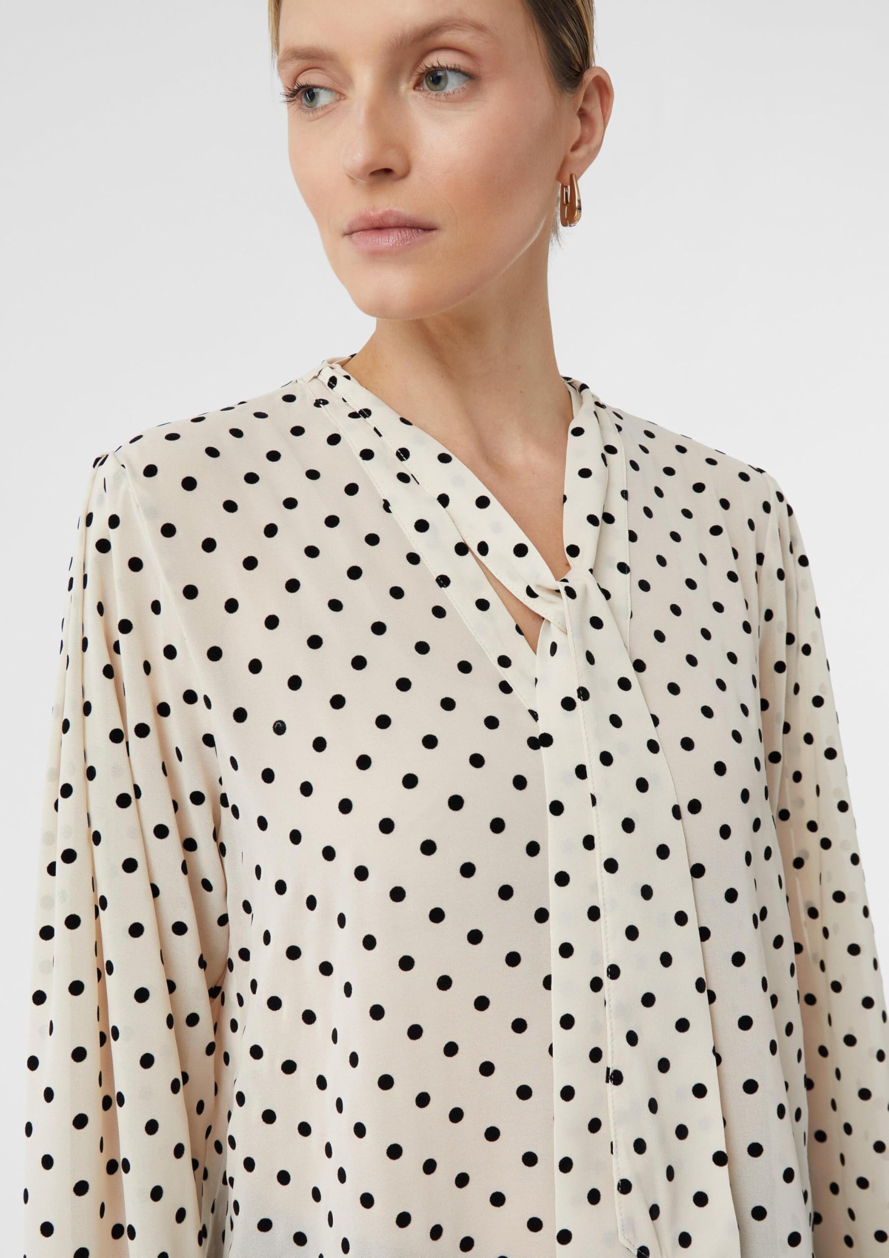 comma-schluppenbluse-langarm-chiffon-polka-dot-flock image 3