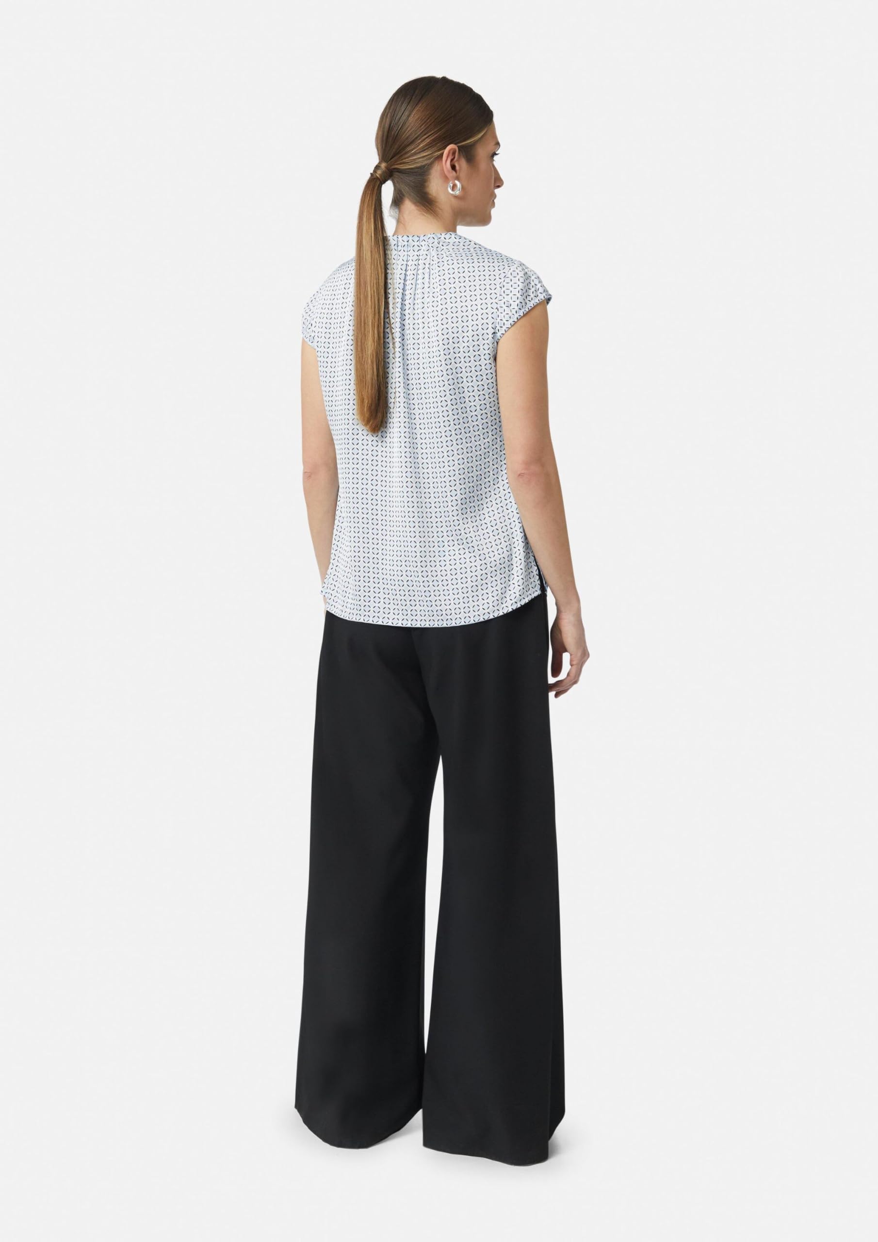 comma-feine-longbluse-mit-animalprint-schwarz image 8
