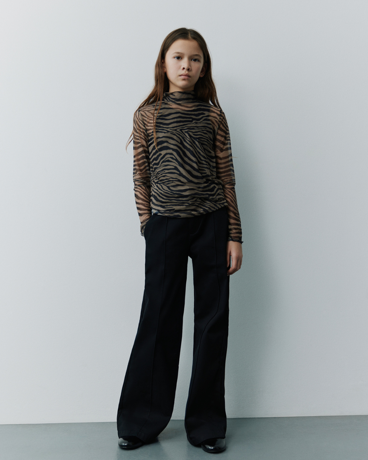 sofie-schnoor-young-izzasy-hose-schwarz-stretch image 2