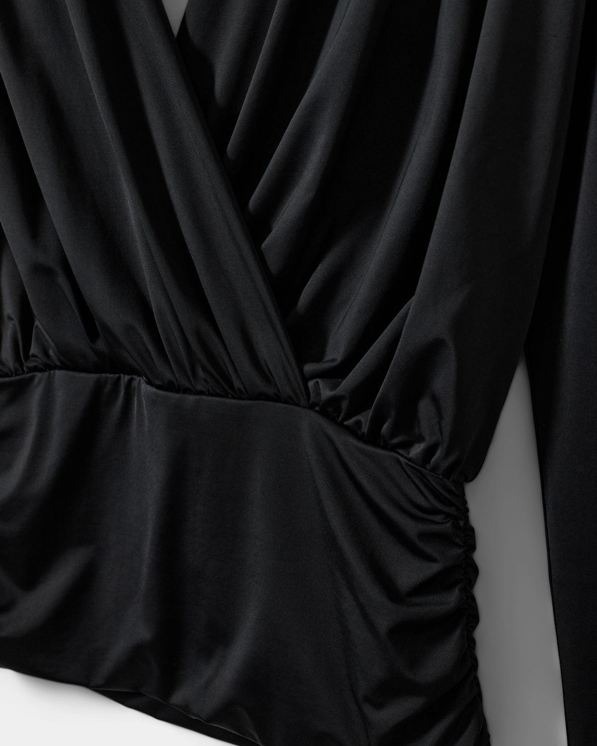 sofie-schnoor-women-briannasw-bluse-schwarz-v-ausschnitt image 7