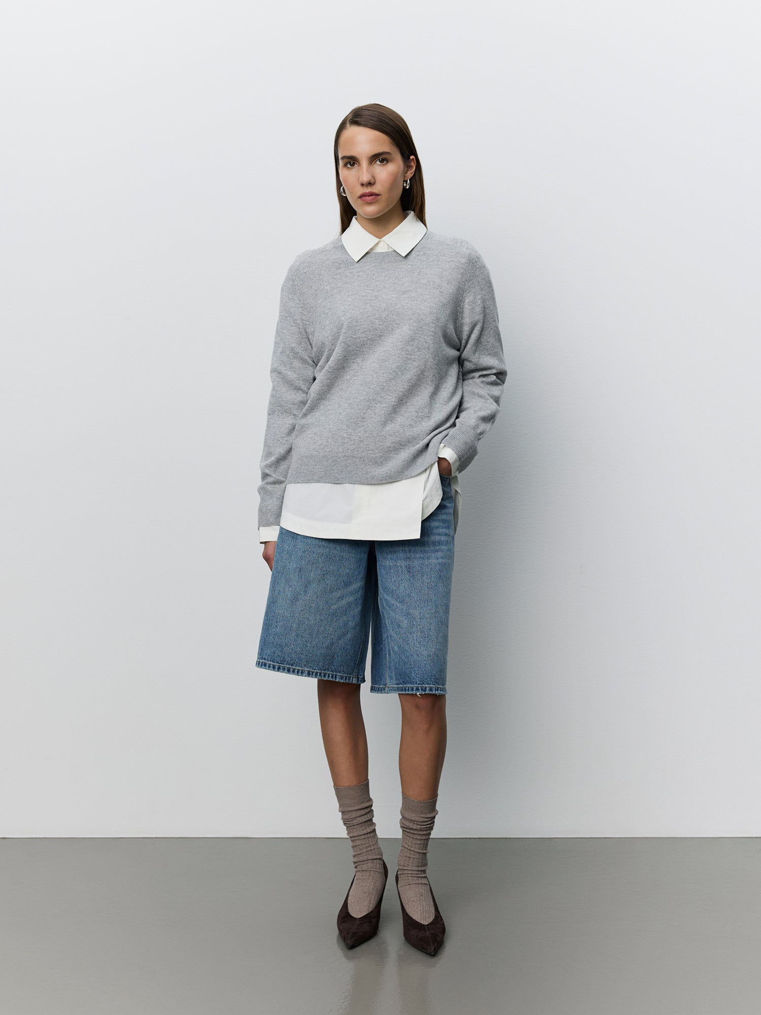sofie-schnoor-women-stokesw-shorts-denim-blue-oversized image 2