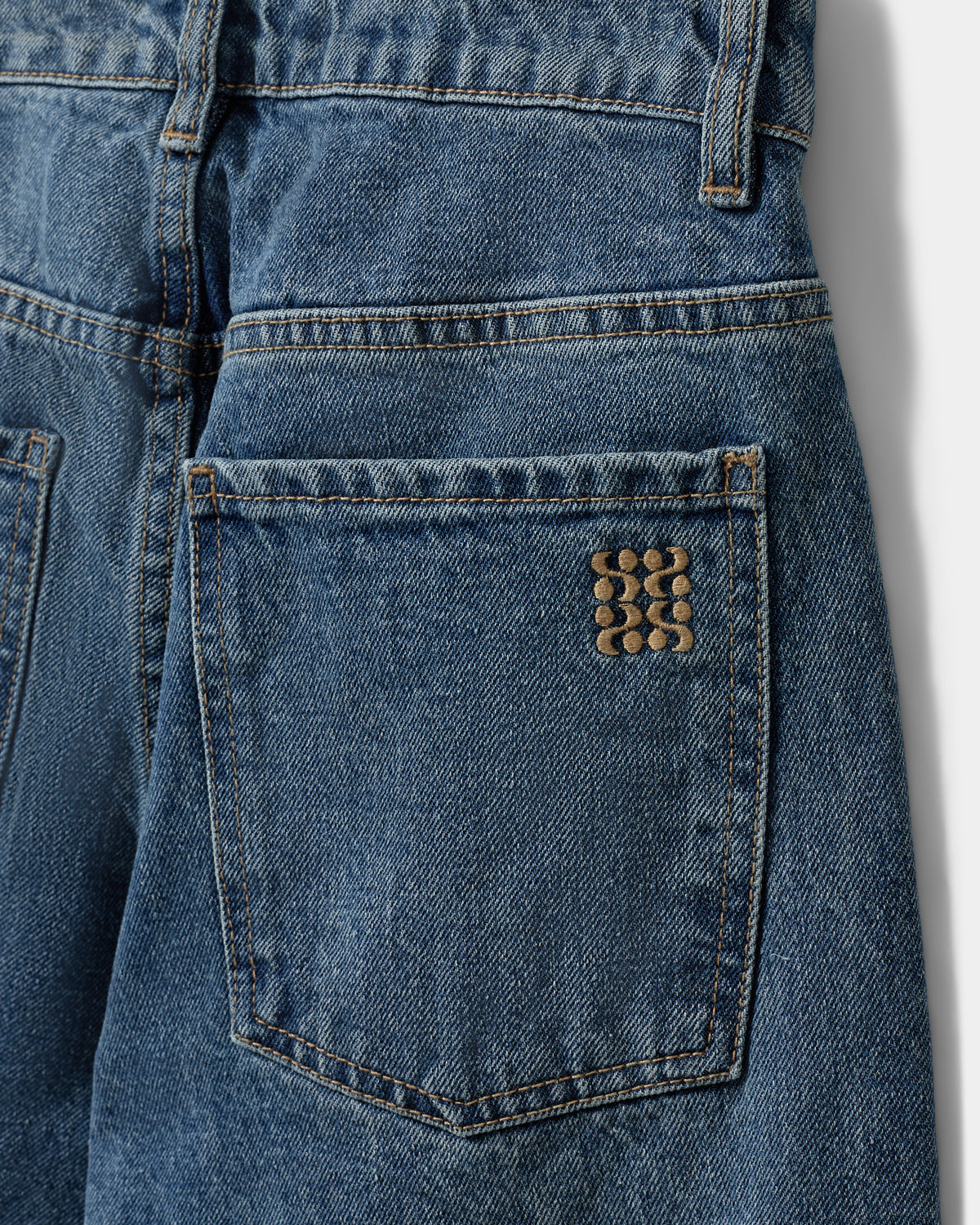 sofie-schnoor-women-tomarsw-jeans-denim-blue-barrel image 3