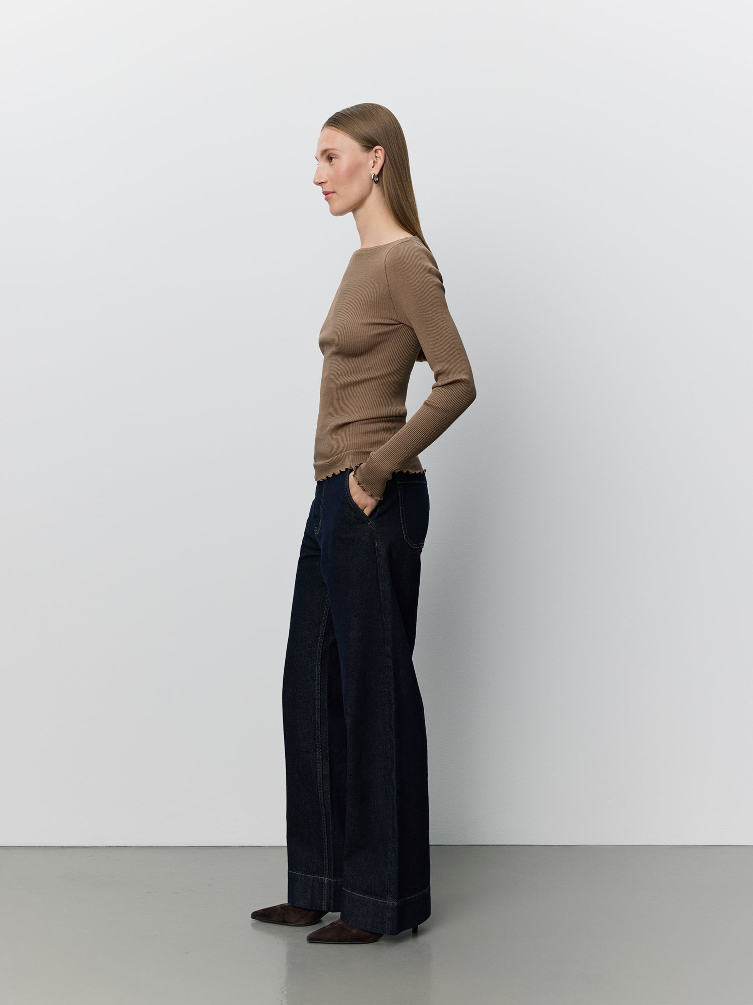 sofie-schnoor-women-irisasw-langarmshirt-seide-braun image 3