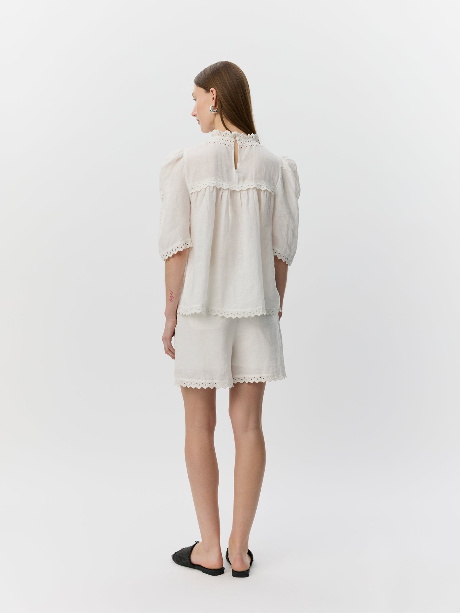 sofie-schnoor-maiasw-spitzentop-cremewei-leinen image 4