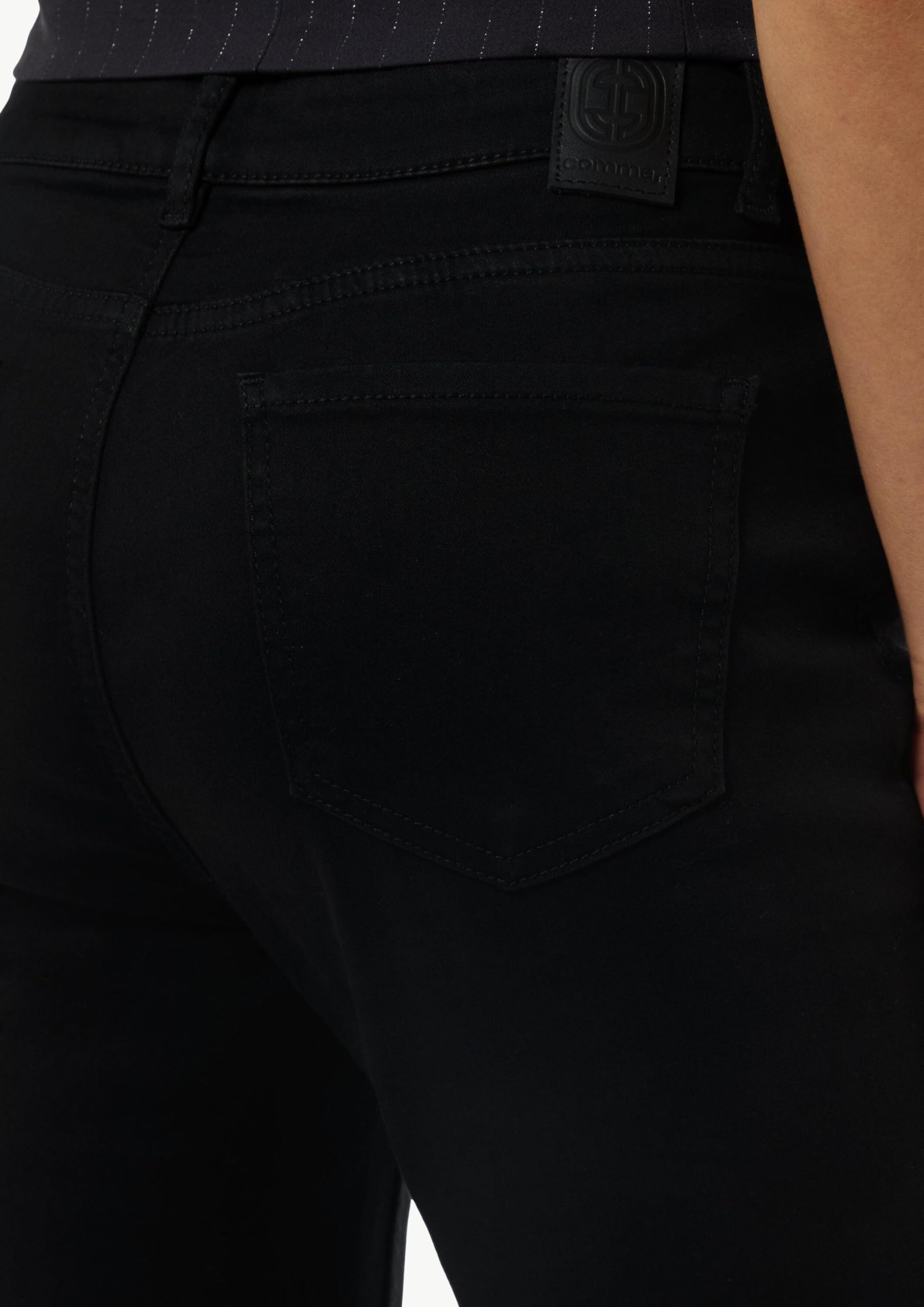 comma-jeans-2157455-skinny-black-denim-satin-gr-42 image 4
