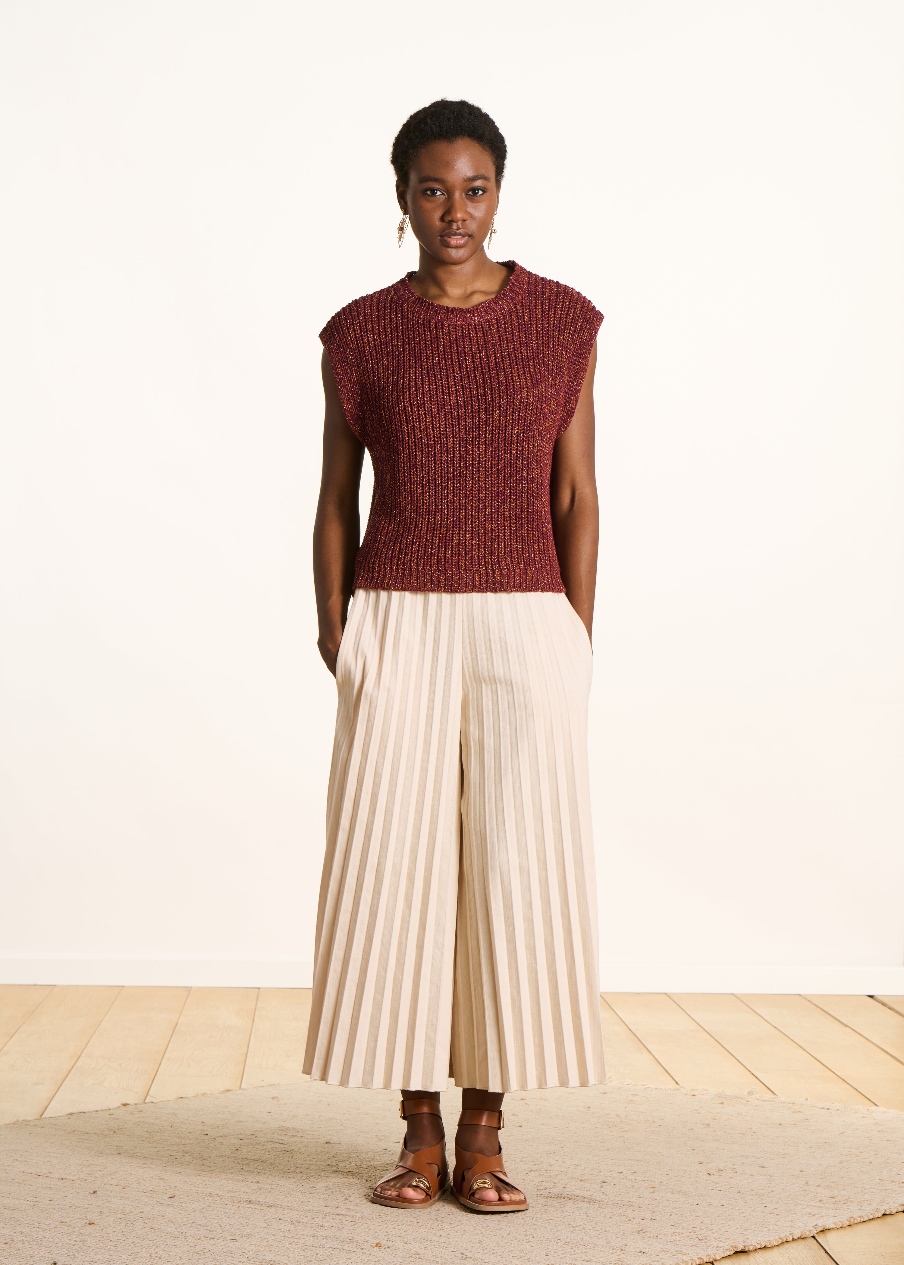 la-f-e-marabout-e-floyda-pullover-braun-kurzarm-glanz image 2