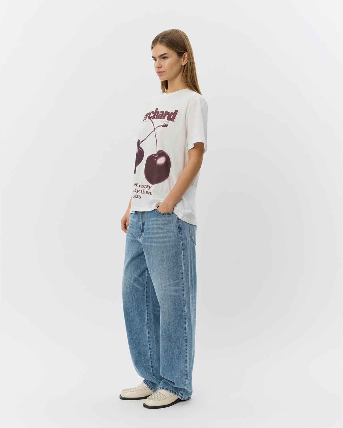 sofie-schnoor-women-zenasw-t-shirt-cherry-print-wei-baumwolle image 3