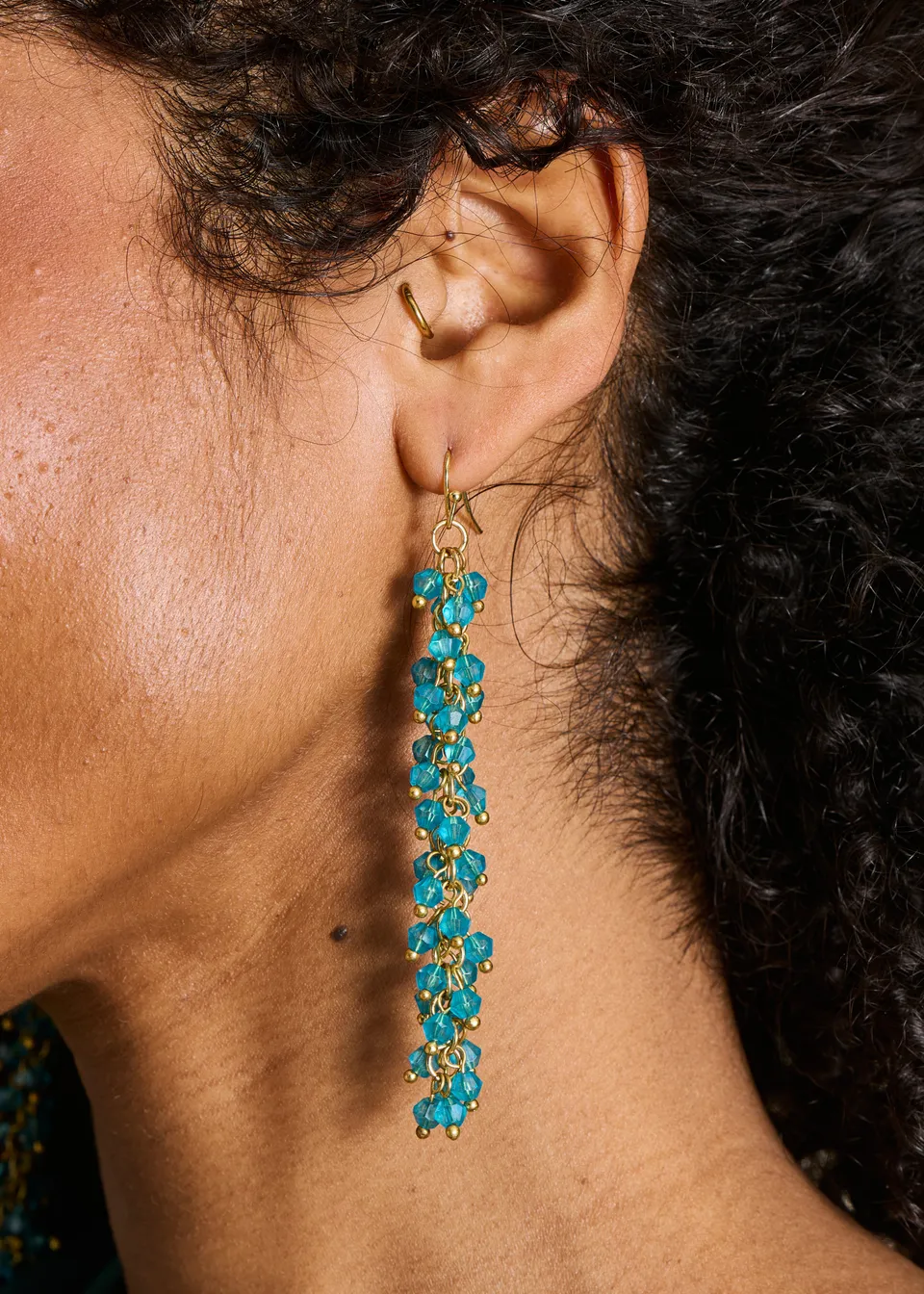 la-f-e-marabout-e-fayence-ohrringe-blaue-glasperlen-tu image 1