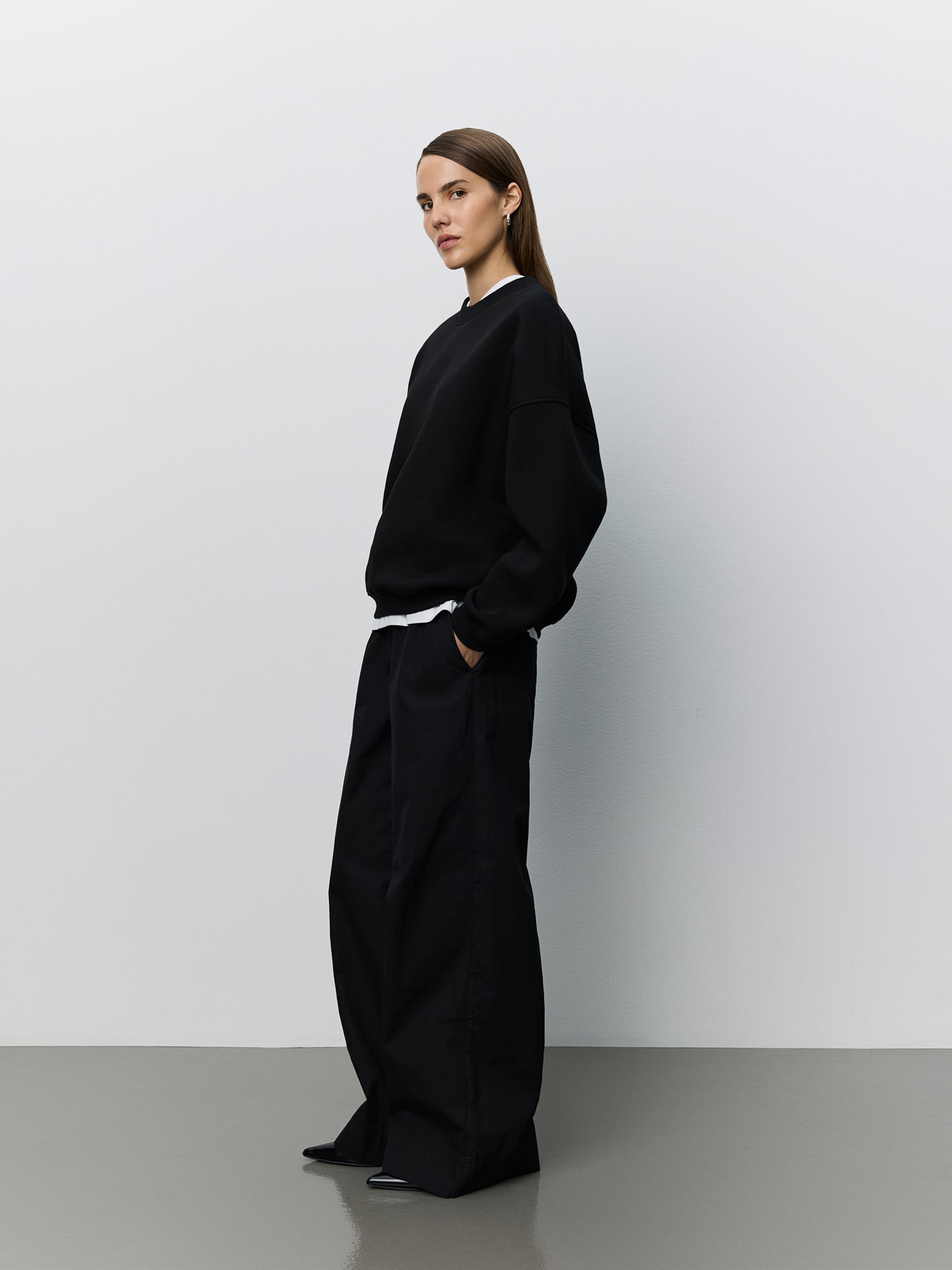 sofie-schnoor-sport-parosspo-sweatshirt-schwarz-oversize image 3