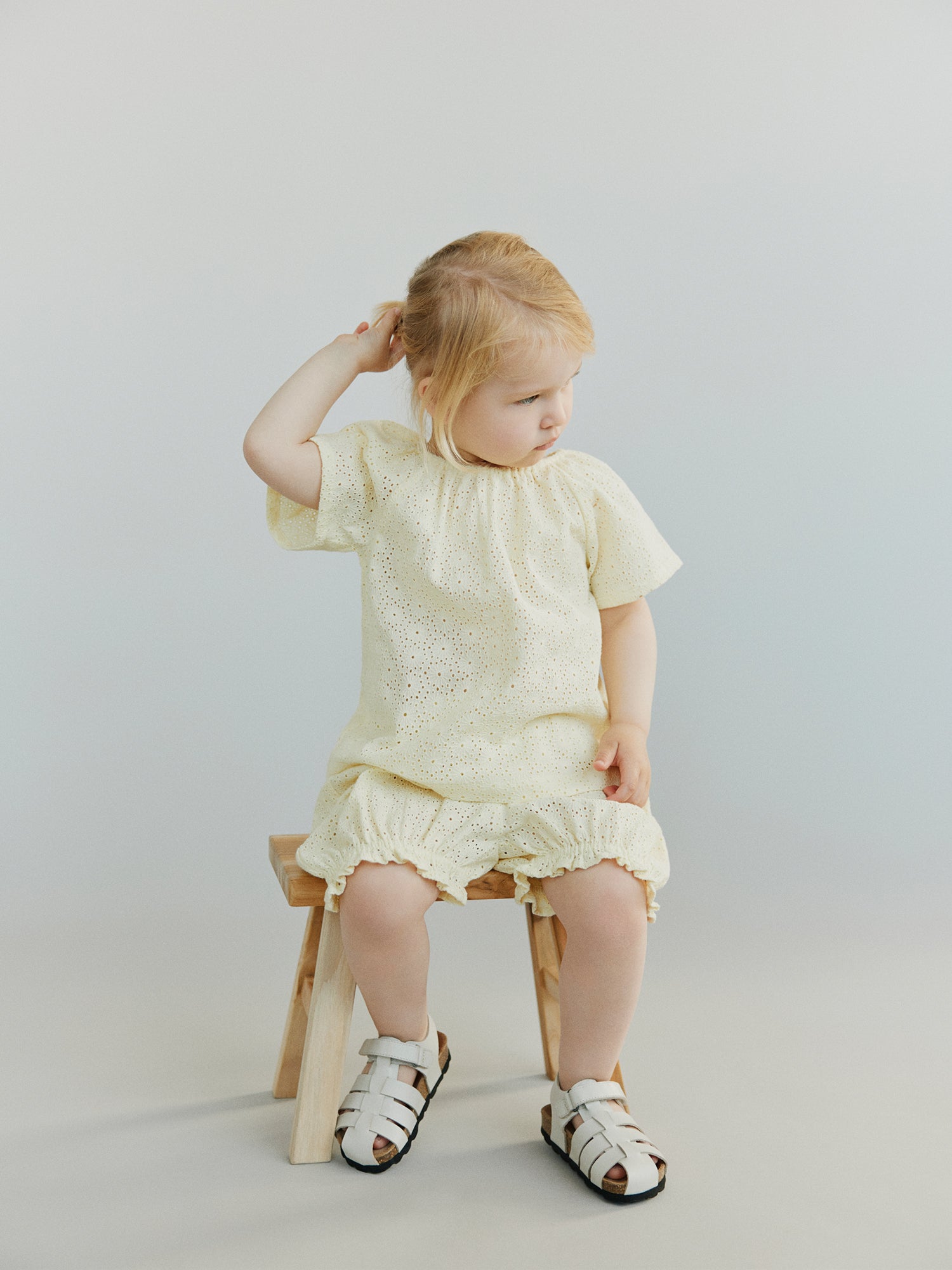 sofie-schnoor-kids-alminakb-bluse-butter-yellow-spitze-gr-68-98 image 2