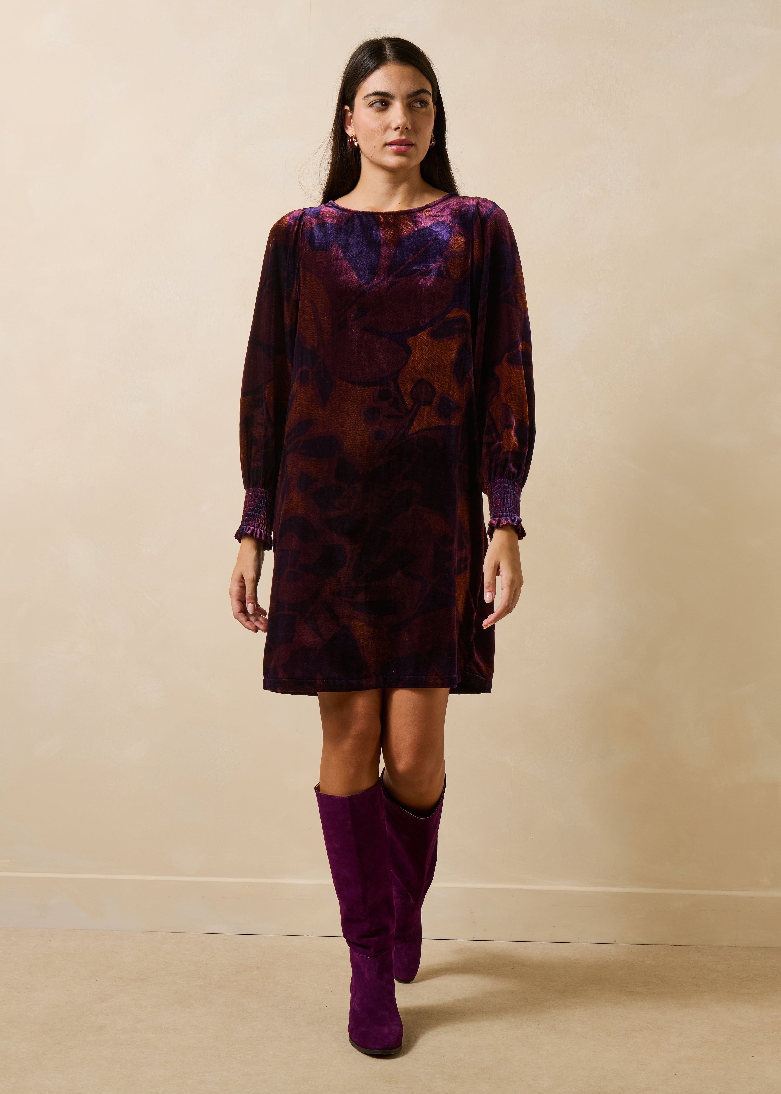 la-f-e-marabout-e-etna-kleid-lila-velours-floral-langarm image 2