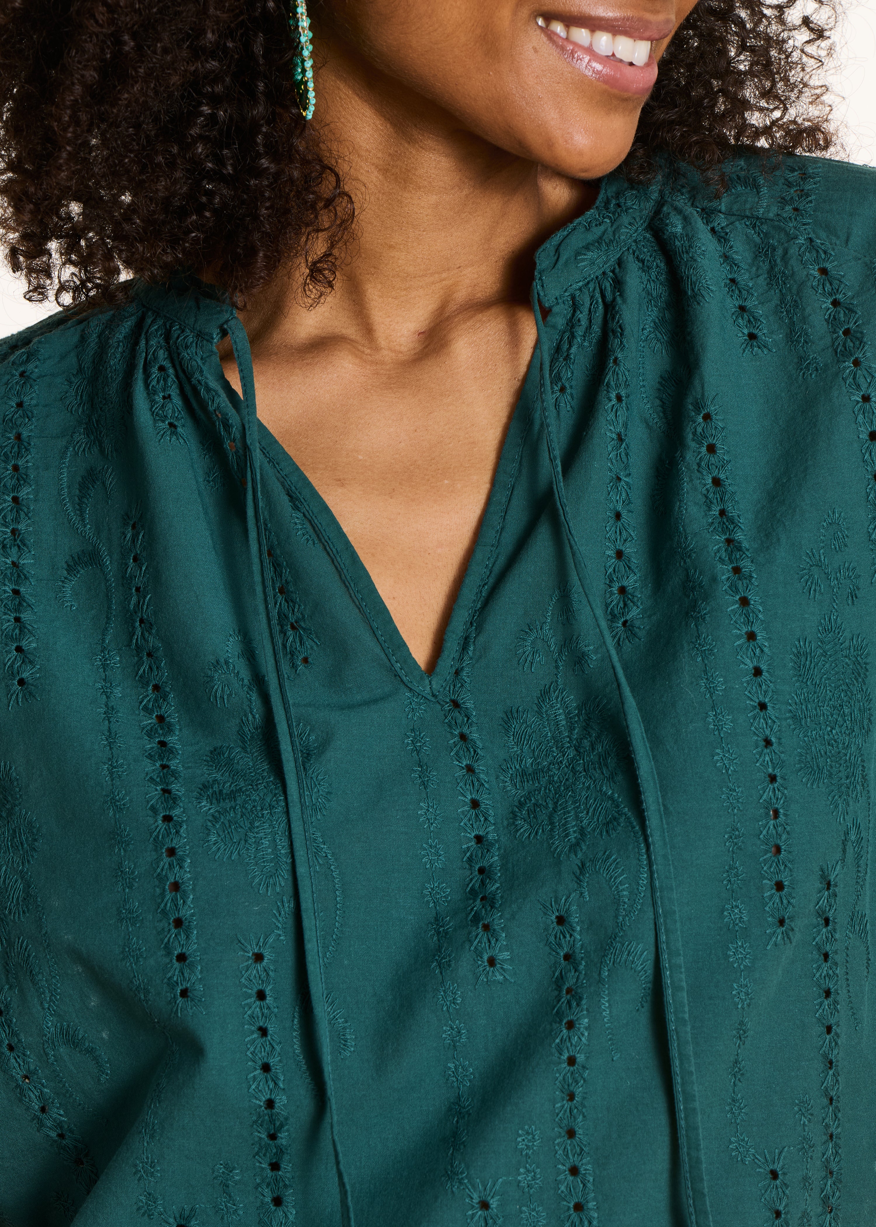 la-f-e-marabout-e-felina-bluse-gr-n-stickerei-gr-38 image 5
