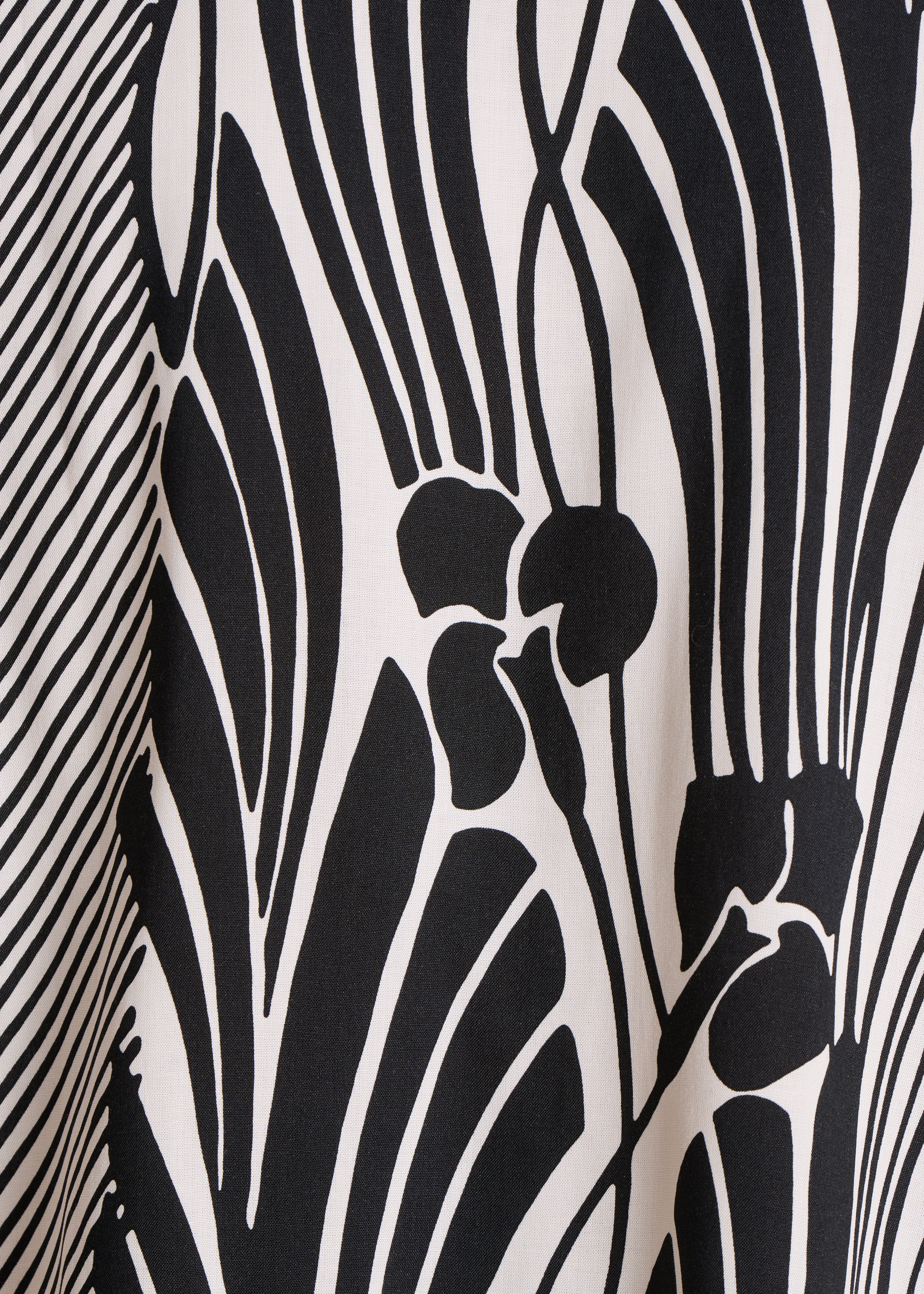 la-f-e-marabout-e-fanfan-top-schwarz-wei-floral-v-ausschnitt image 4