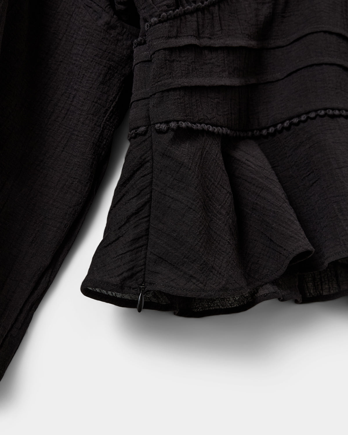 sofie-schnoor-women-lousw-bluse-schwarz-spitze image 7