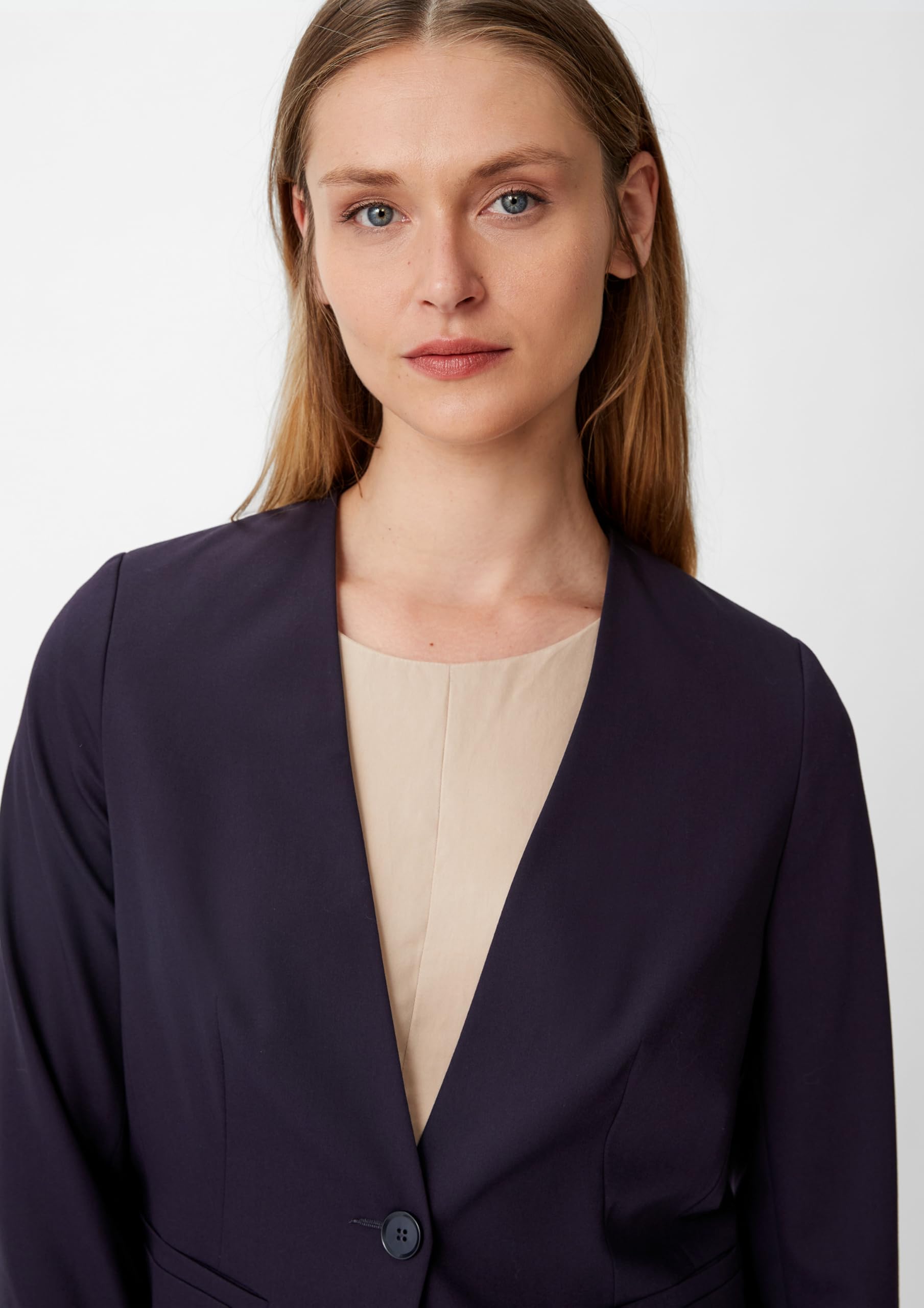 comma-blazer-viskosemix-tailliert-business-blazer image 4