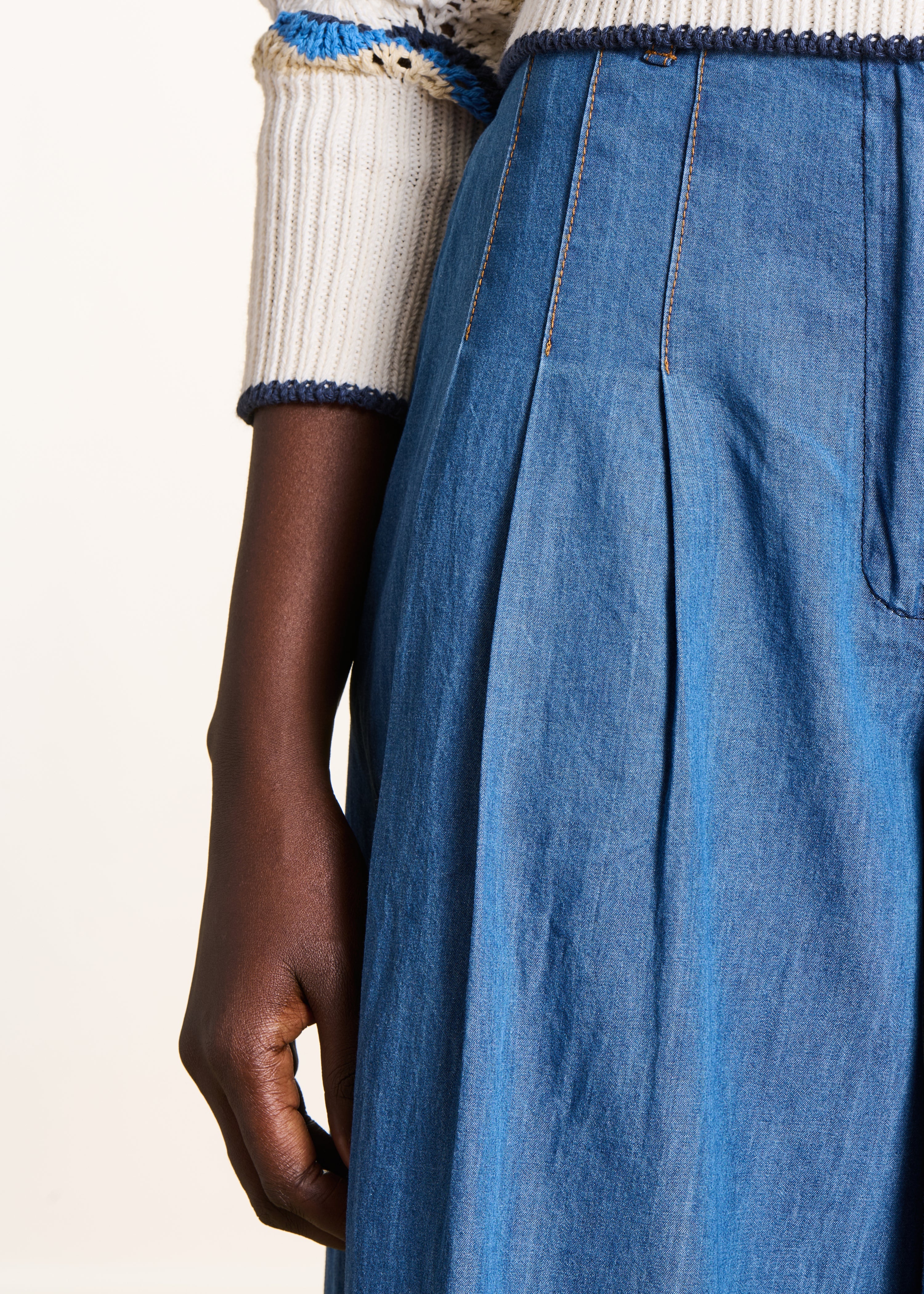 la-f-e-marabout-e-pantalons-jeans-flaque-jeans-weit-medium image 5